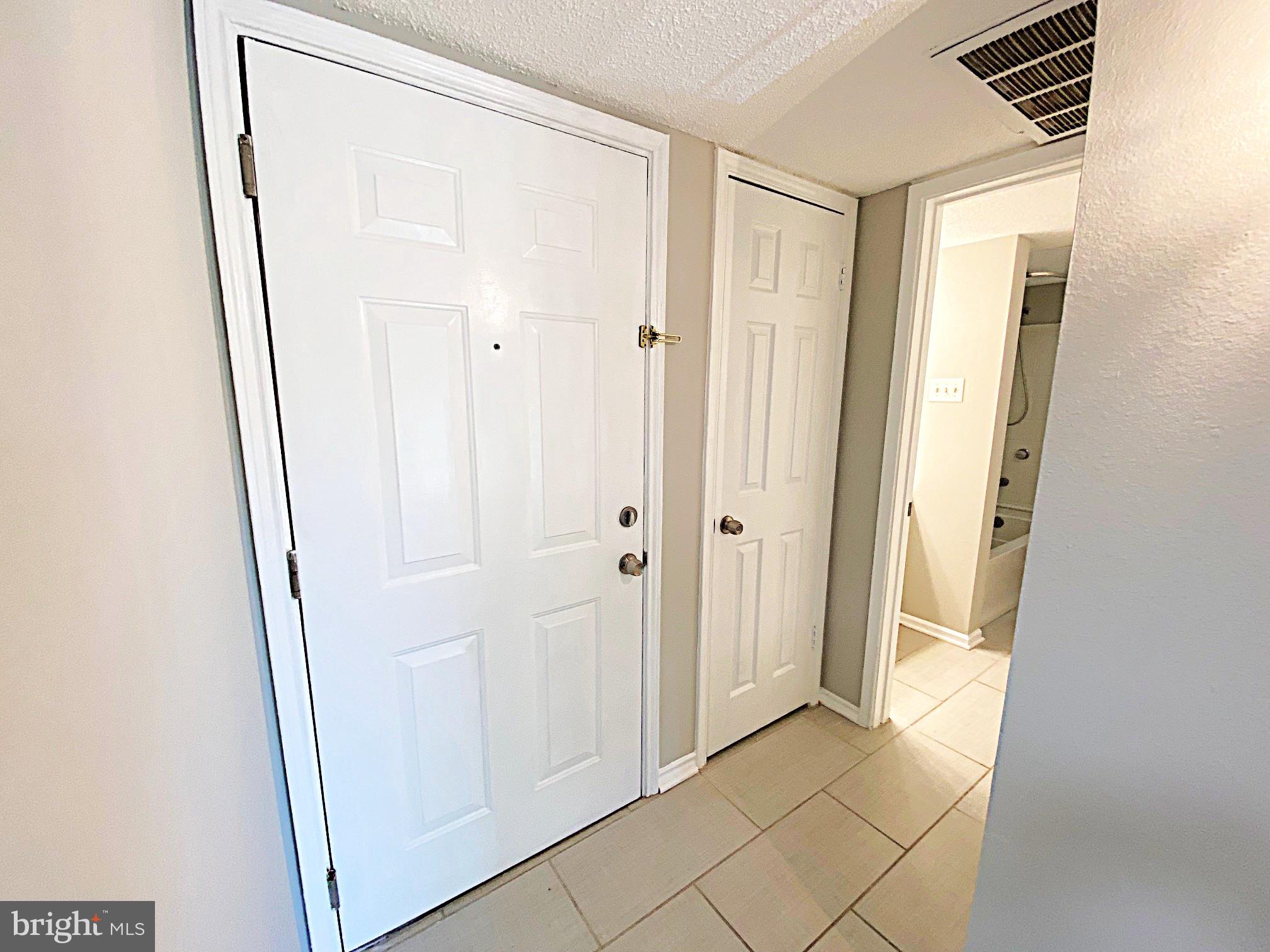 FOUNTAINS AT MCLEAN - Residential