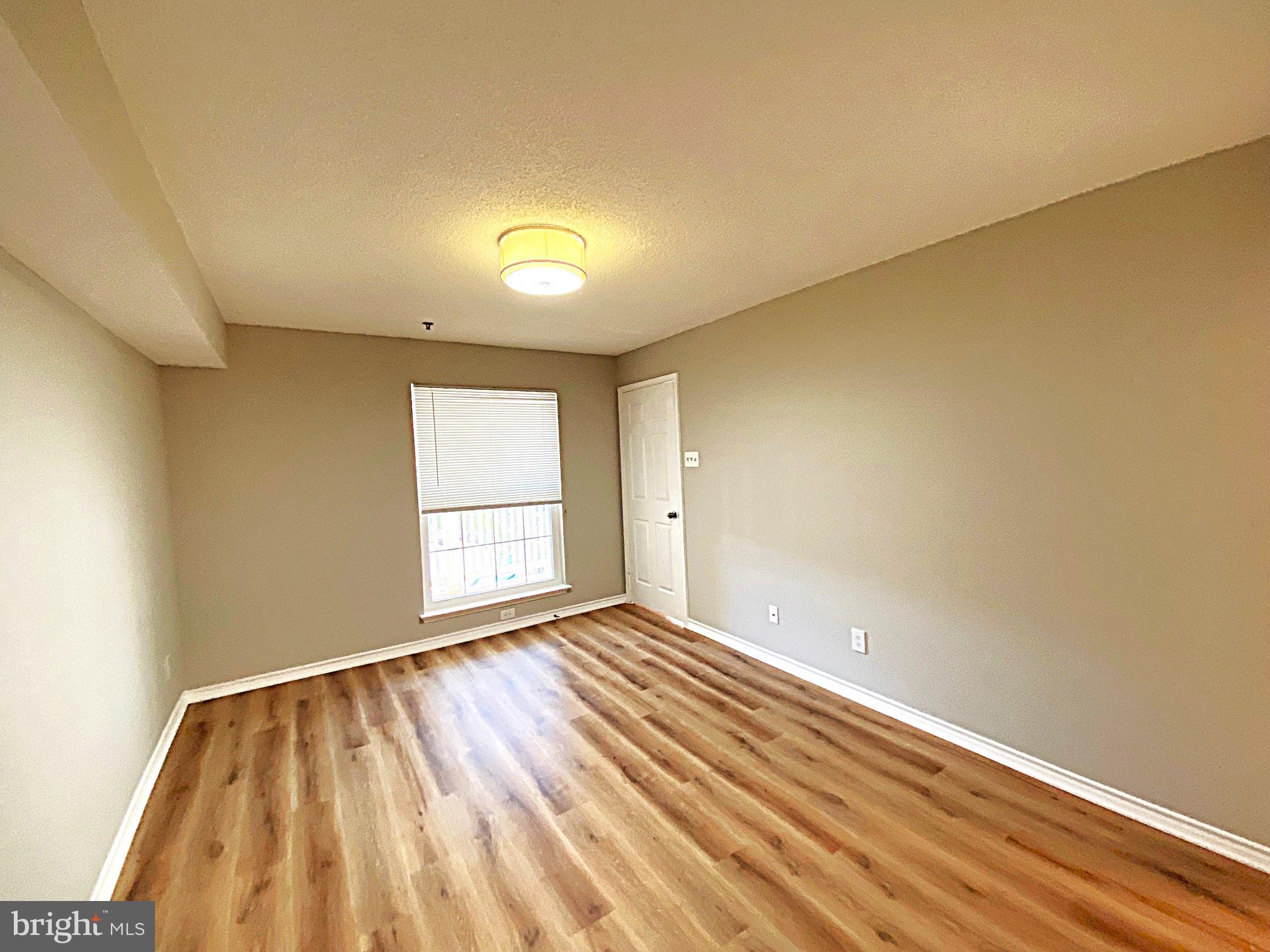 FOUNTAINS AT MCLEAN - Residential