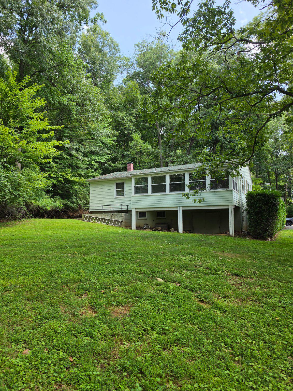 22514 SCHOOLFIELD COURT