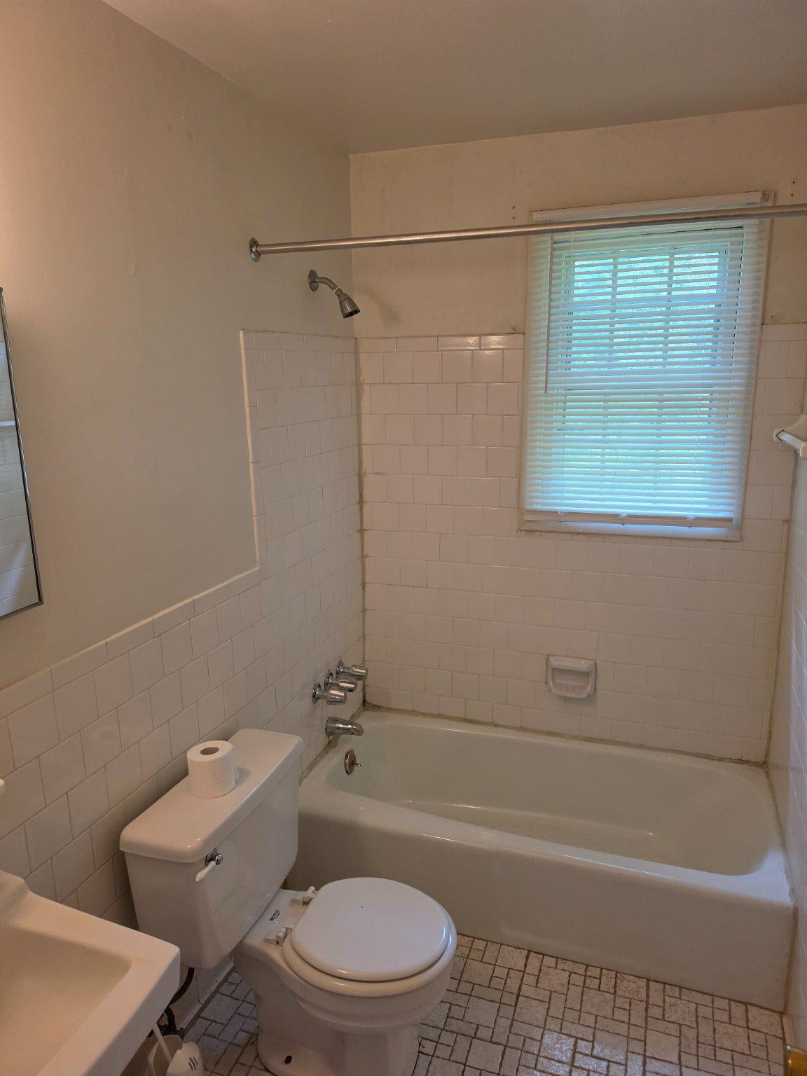 22514 SCHOOLFIELD COURT