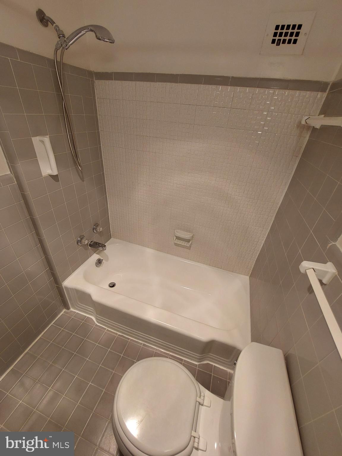 GROSVENOR PARK - Residential Lease