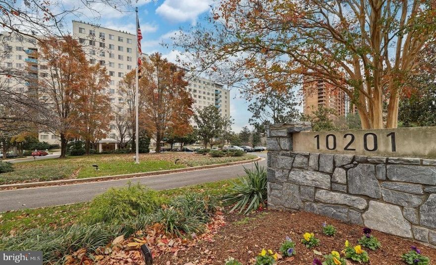 Largest One-Bedroom layout, just under 1,000 square feet.  Huge rooms, with idyllic view of Grosvenor Park. Come and be reinvigorated by the greenery all around.  Excellent condition, with upgraded stove-range. Tone of closet storage.  Just painted, and ready to go.  Includes parking. Check with LA for possibility of garage reserved parking, additional.  At this price, this is a must-have home.  Super short distance to direct access to Strathmore-Grosvenor Metro Station.