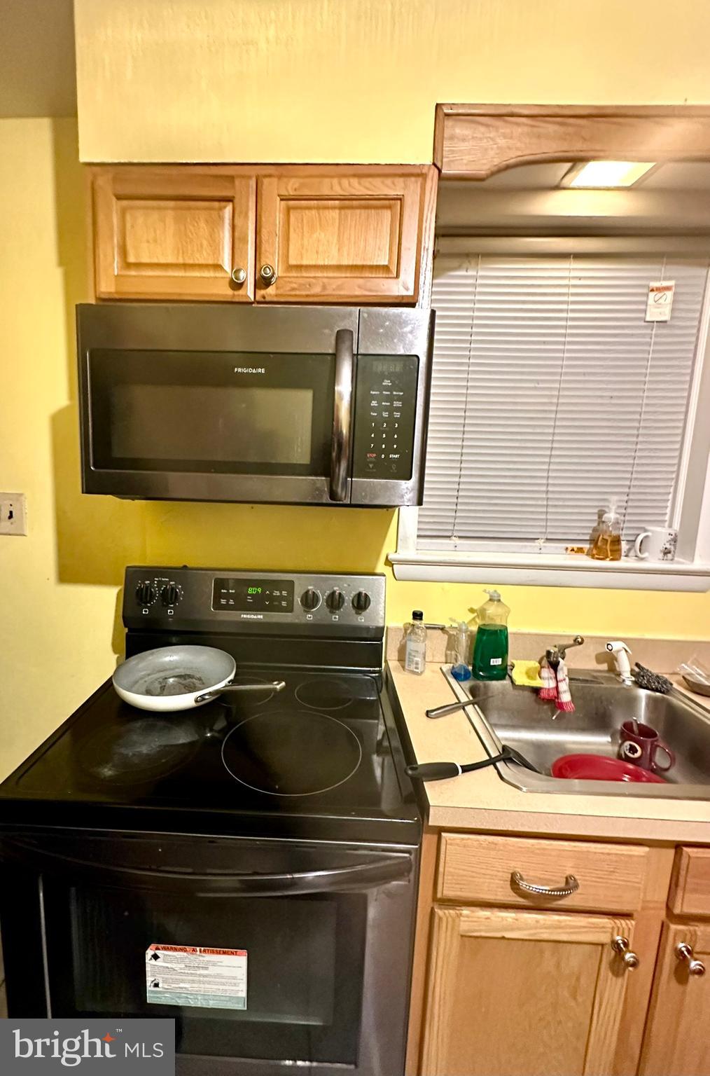 CHRIS MAR MANOR - Residential