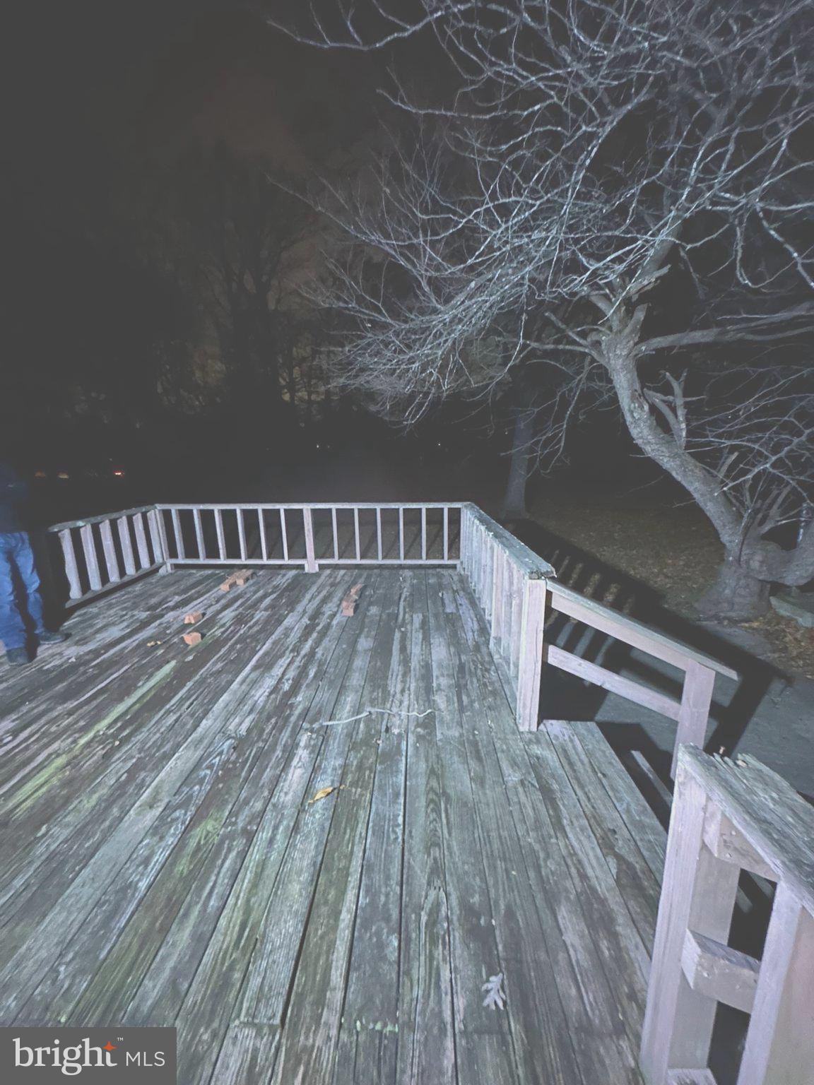 CHRIS MAR MANOR - Residential