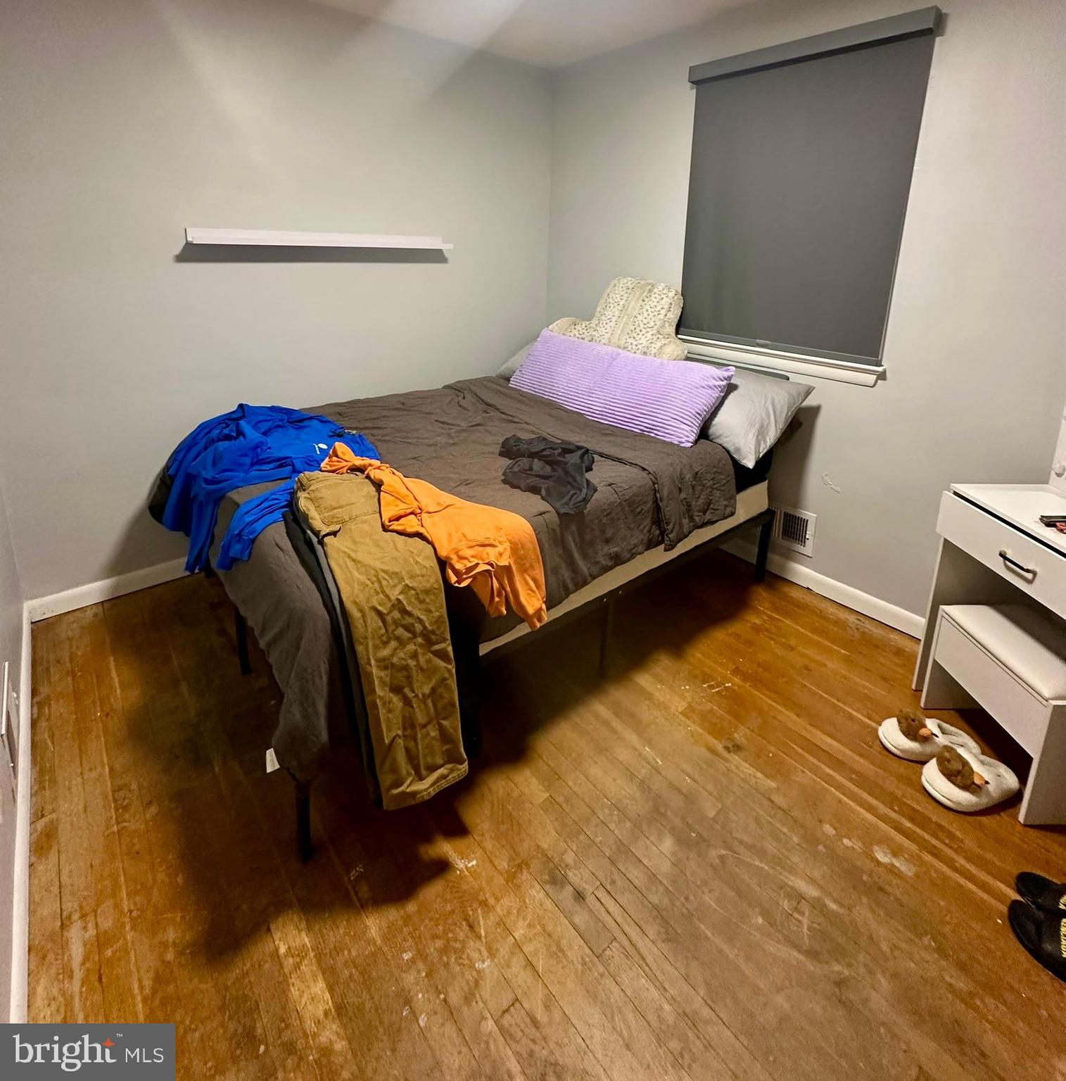 CHRIS MAR MANOR - Residential