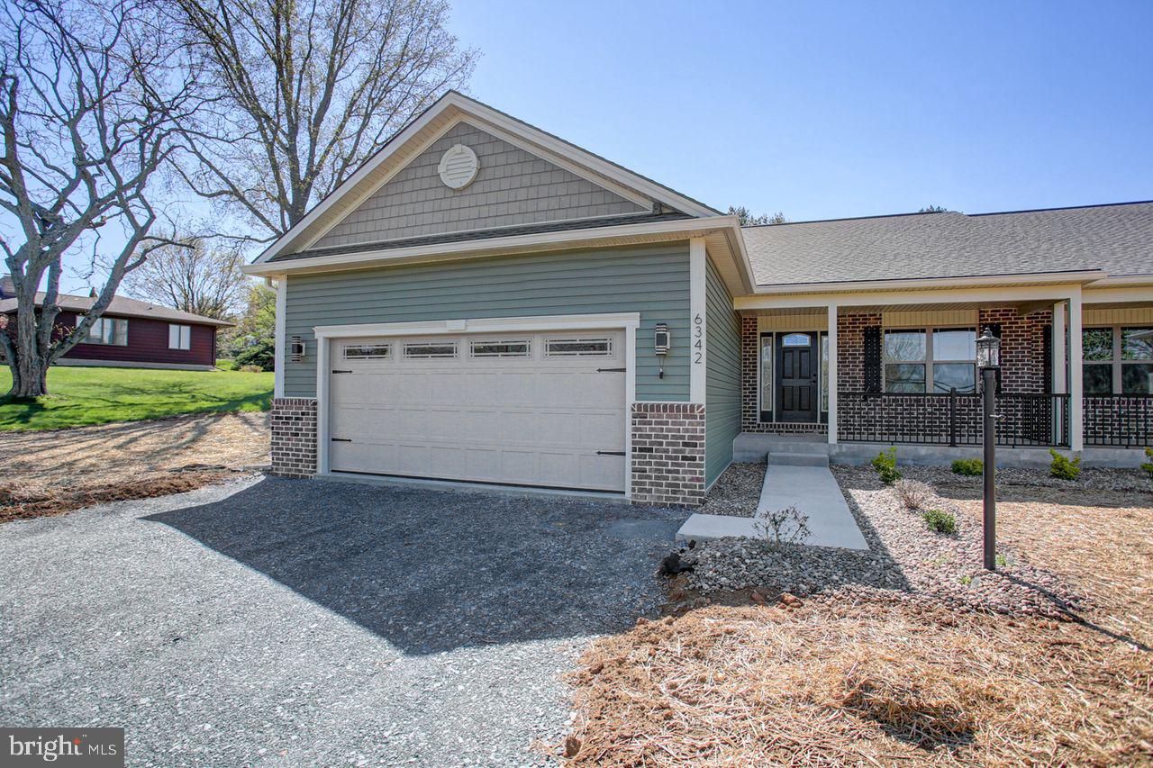 PENN NATIONAL GOLF COURSE COMMUNITY - Residential