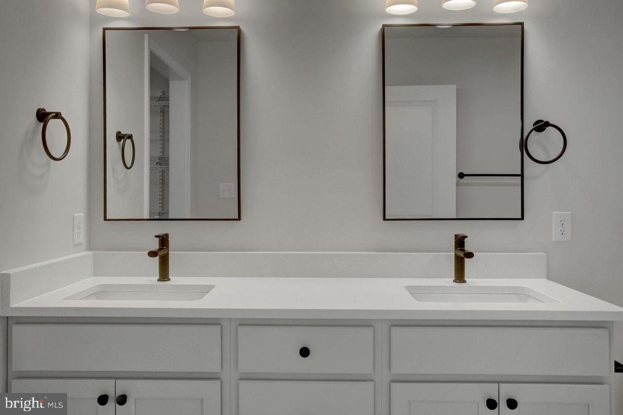 PENN NATIONAL GOLF COURSE COMMUNITY - Residential