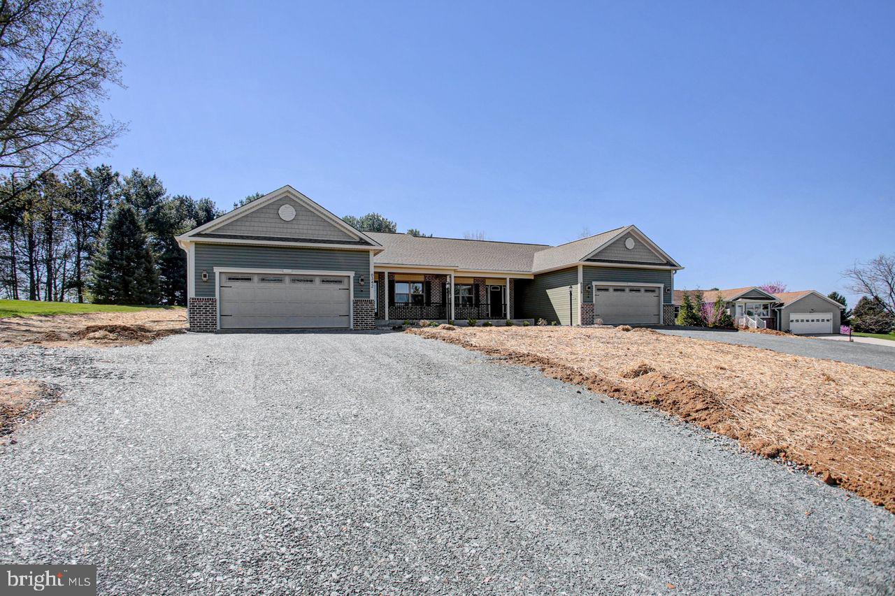 PENN NATIONAL GOLF COURSE COMMUNITY - Residential