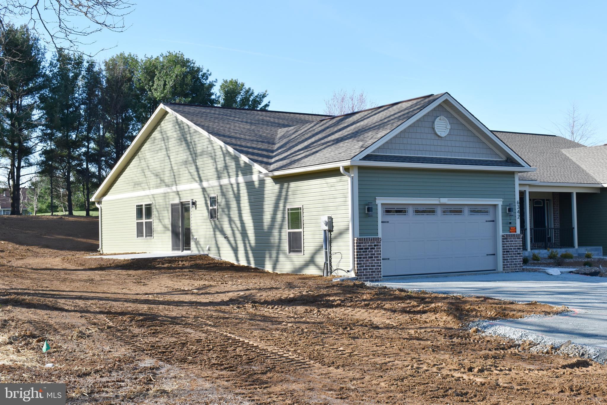 PENN NATIONAL GOLF COURSE COMMUNITY - Residential