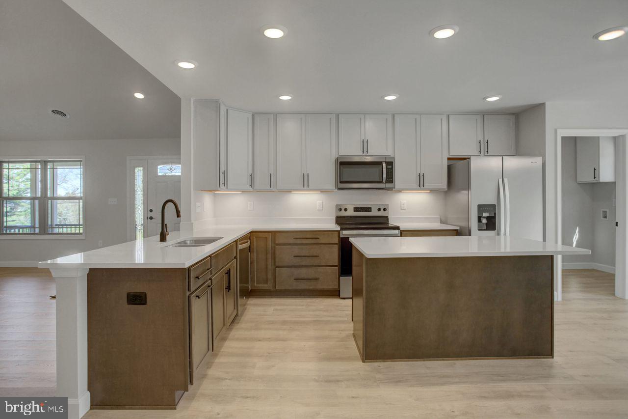 PENN NATIONAL GOLF COURSE COMMUNITY - Residential