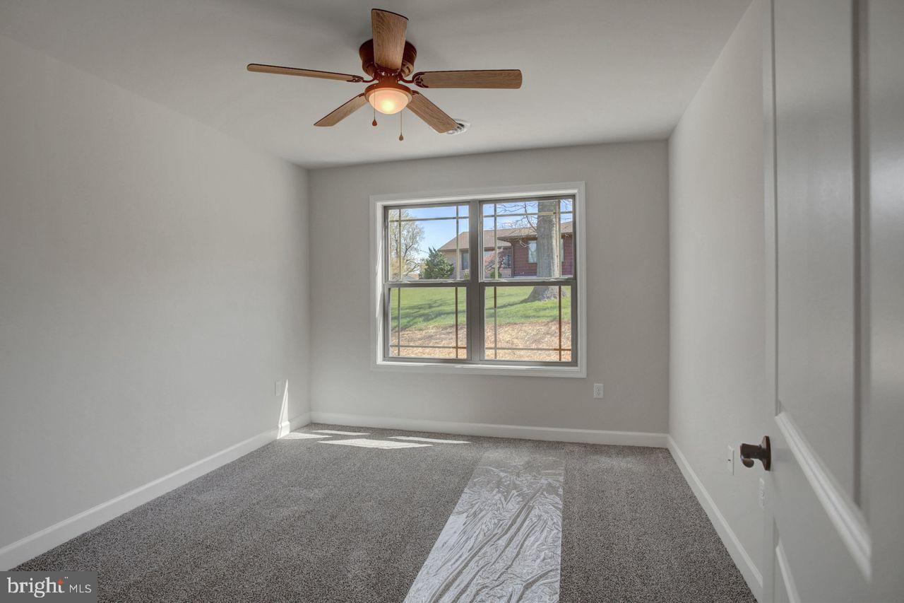 PENN NATIONAL GOLF COURSE COMMUNITY - Residential