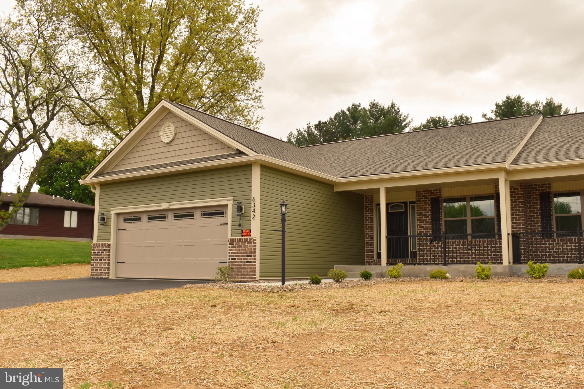 PENN NATIONAL GOLF COURSE COMMUNITY - Residential