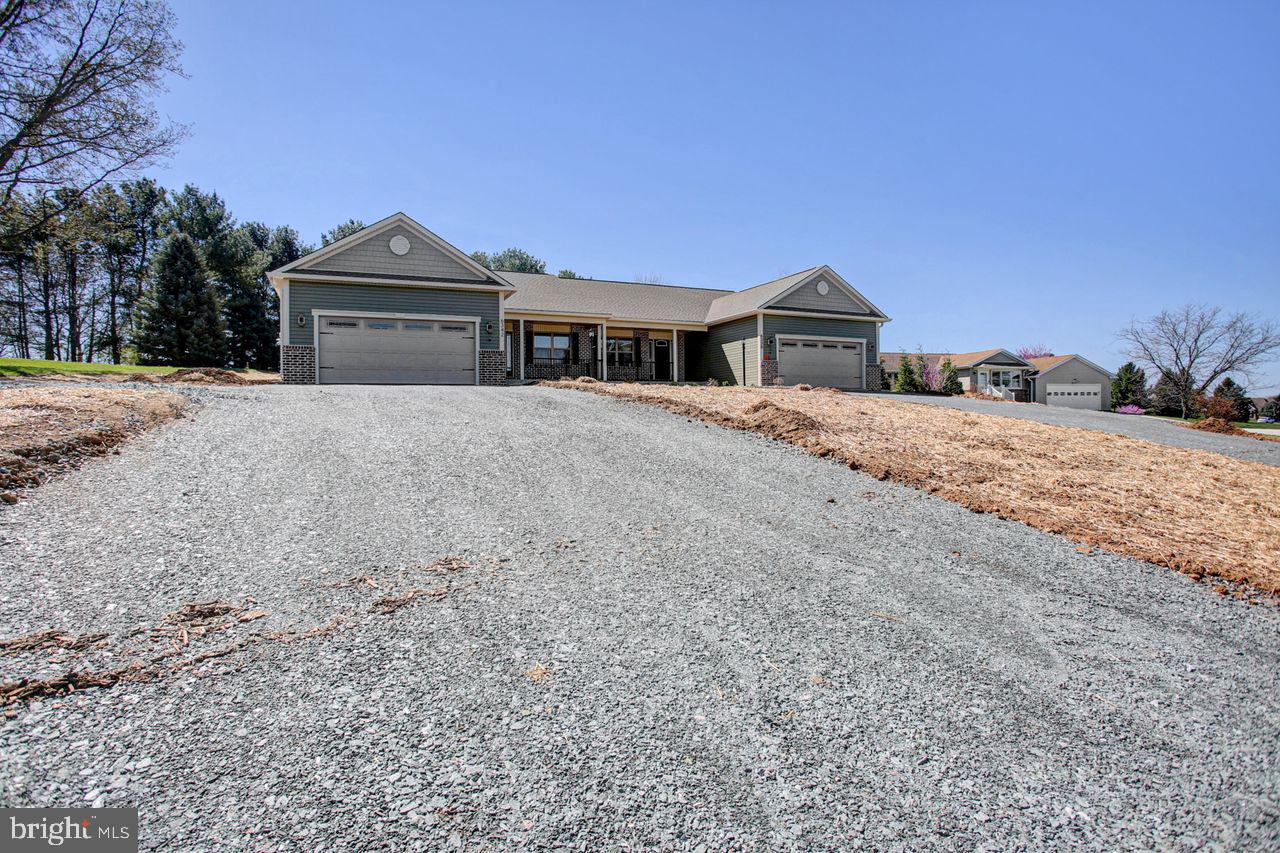 PENN NATIONAL GOLF COURSE COMMUNITY - Residential