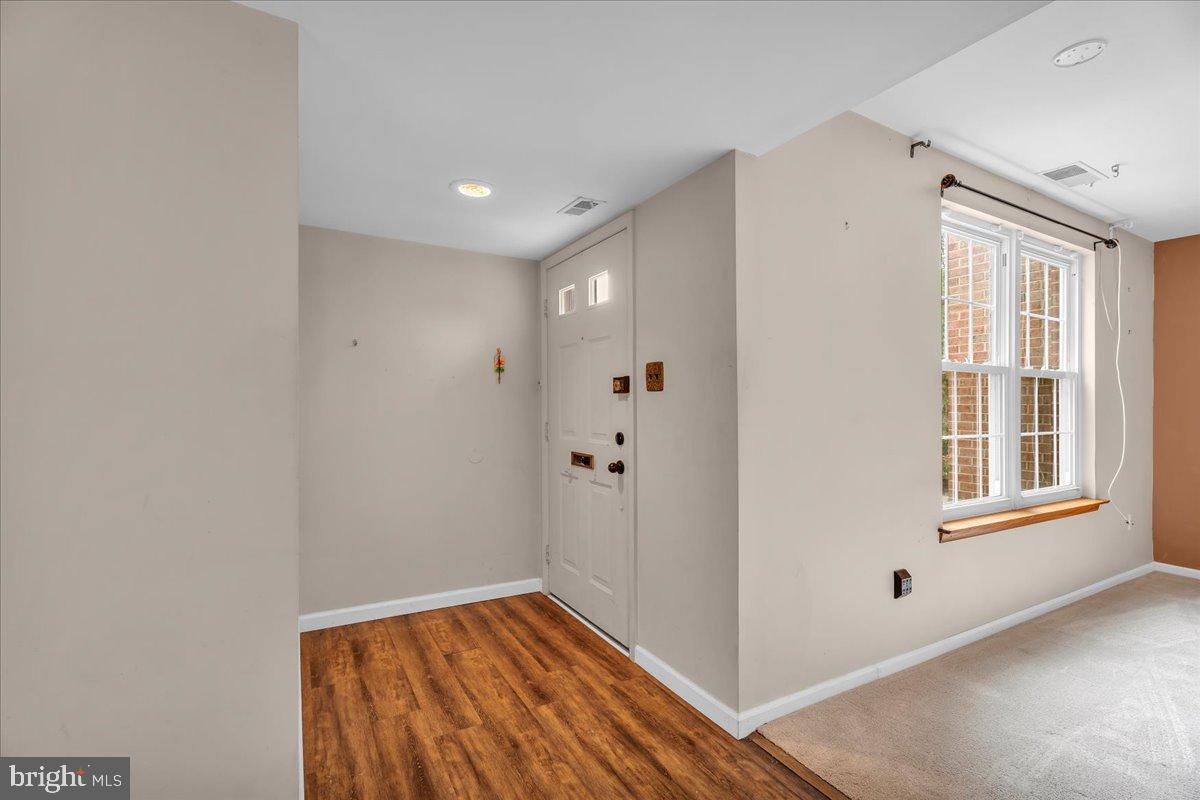 2126 HARBOUR DRIVE 2126