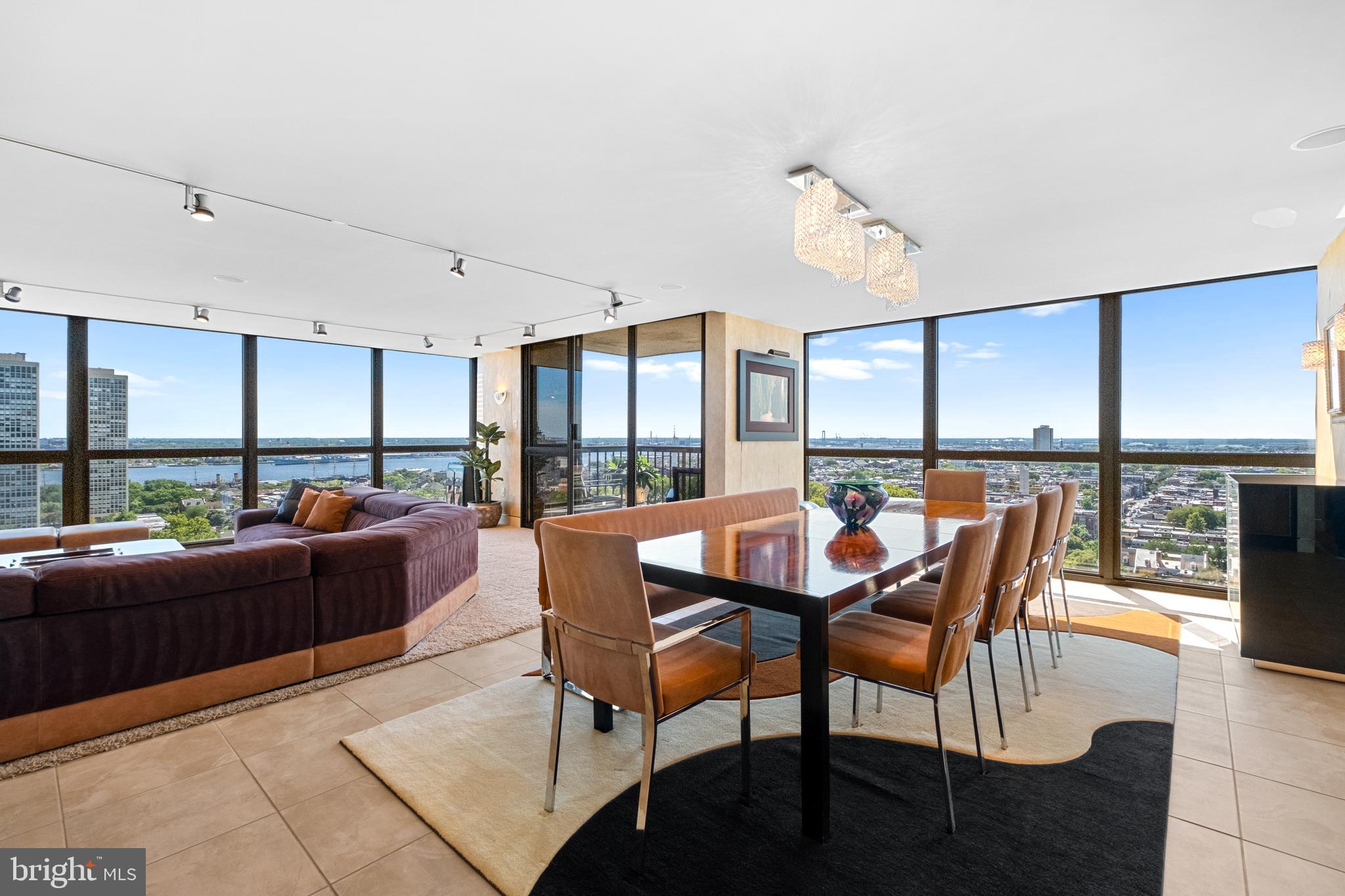 WASHINGTON SQ - Residential