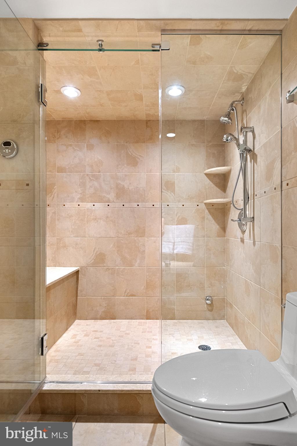 WASHINGTON SQ - Residential