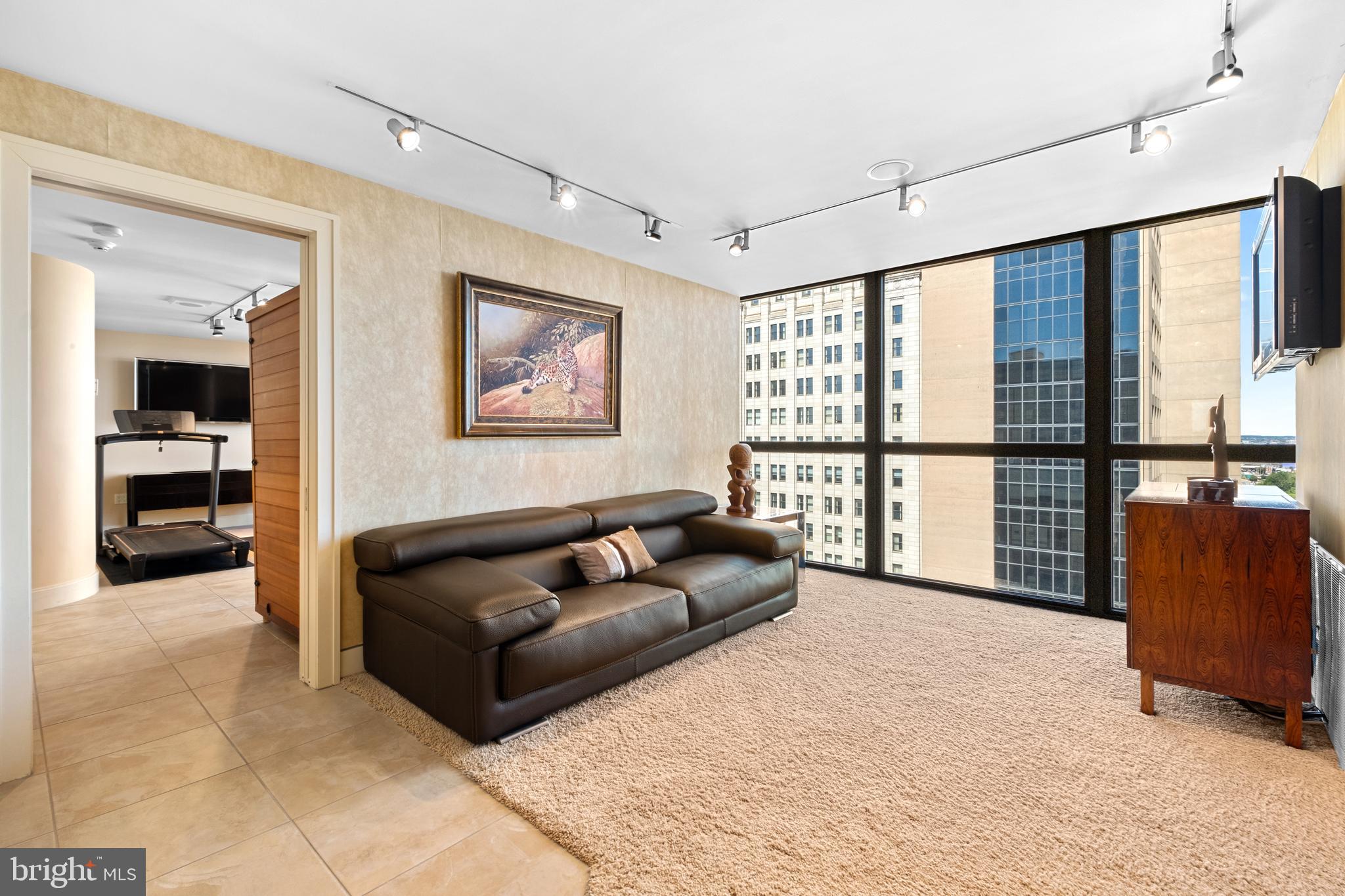 WASHINGTON SQ - Residential