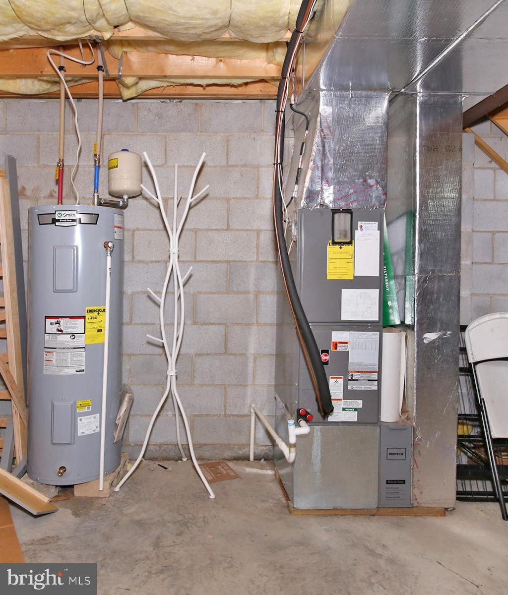 LIGHTHOUSE HARBOR - Residential