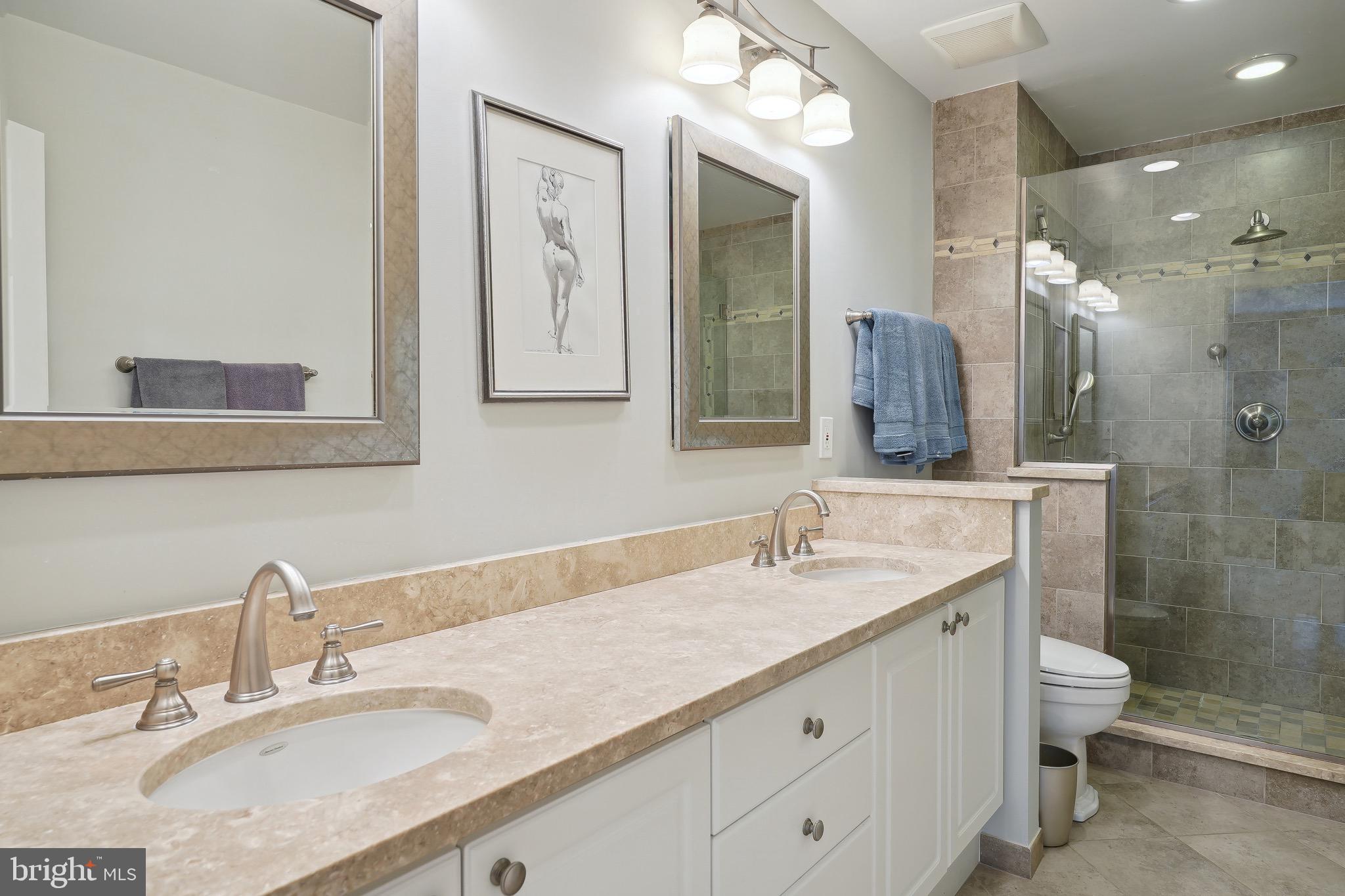 HILLCREST - Residential