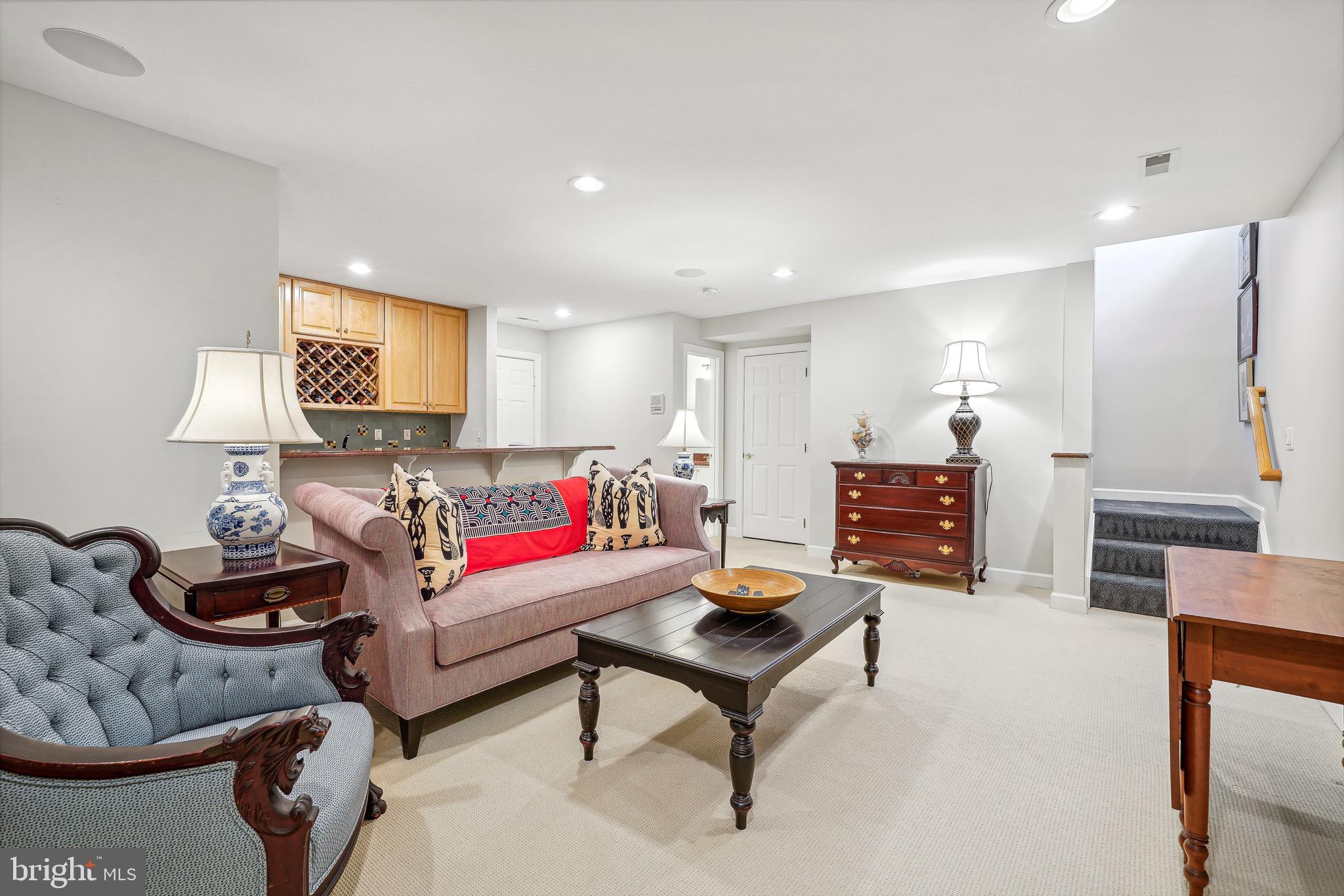 HILLCREST - Residential