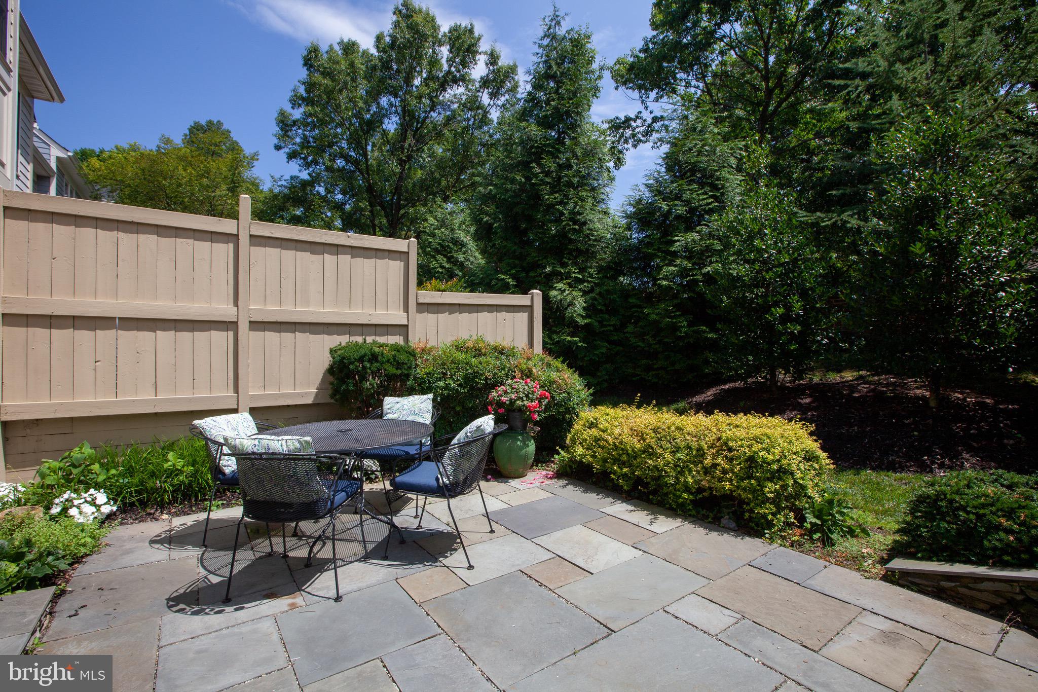 HILLCREST - Residential