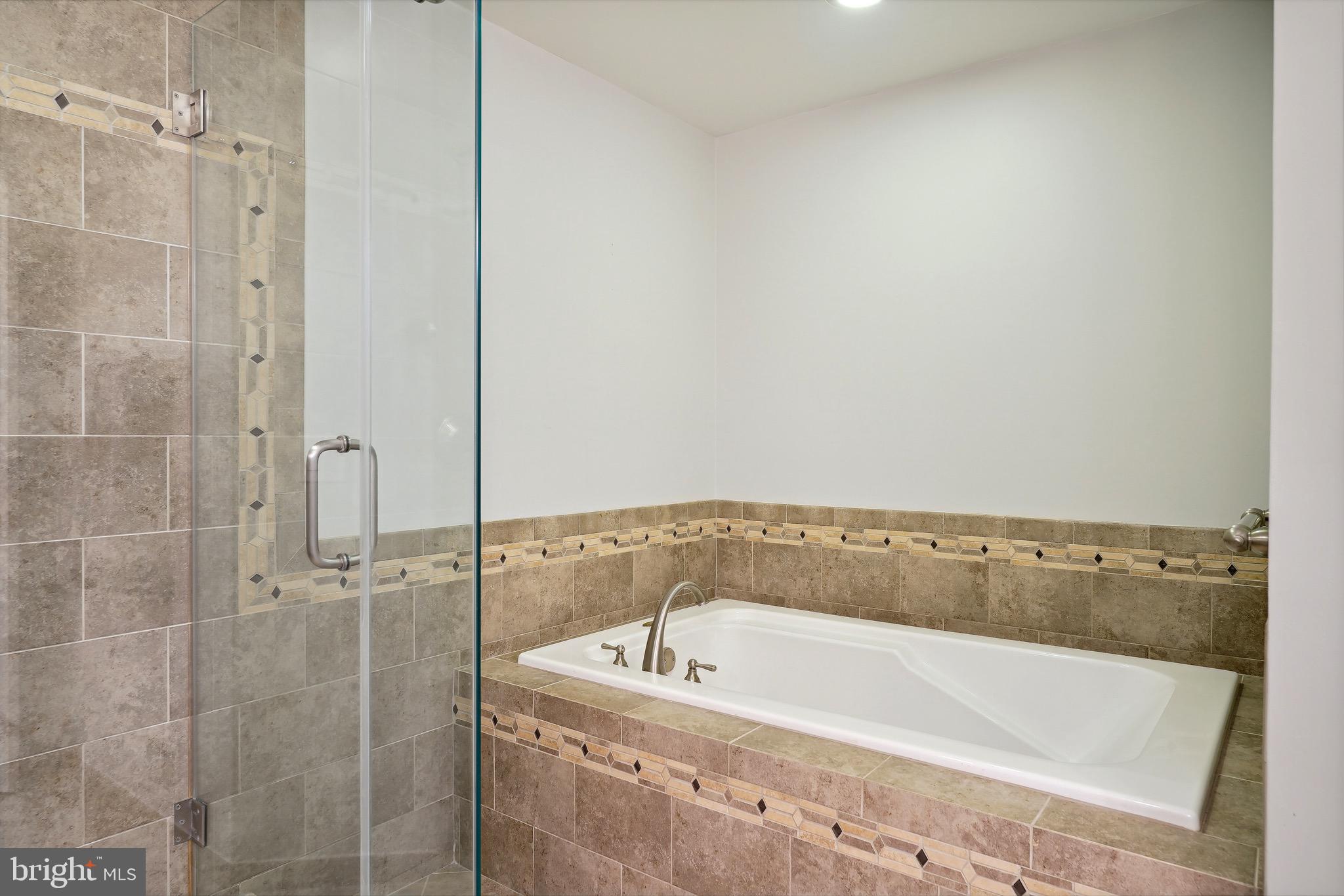 HILLCREST - Residential