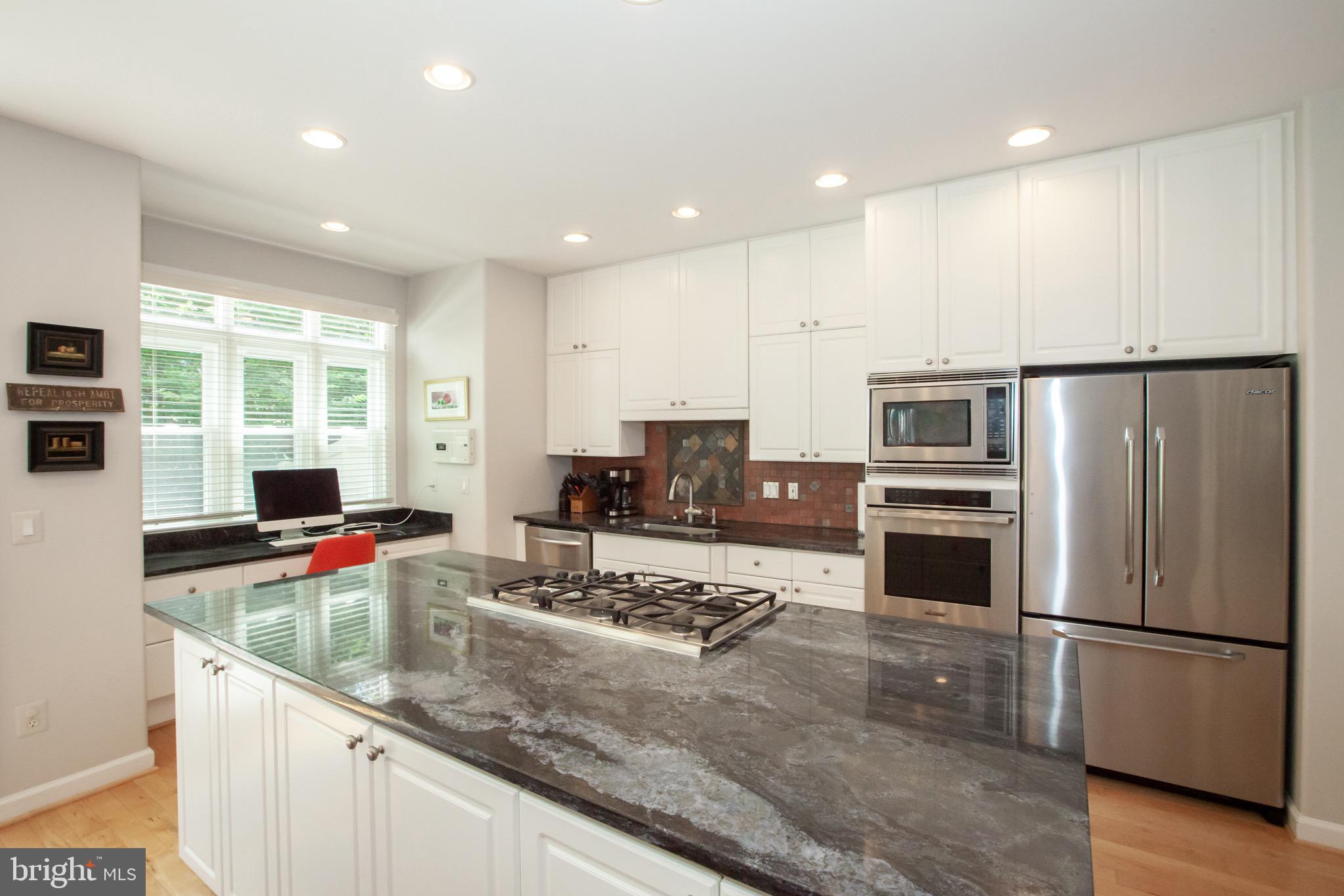 HILLCREST - Residential