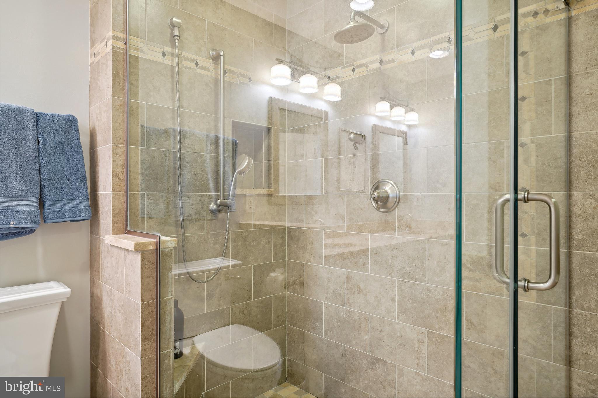 HILLCREST - Residential