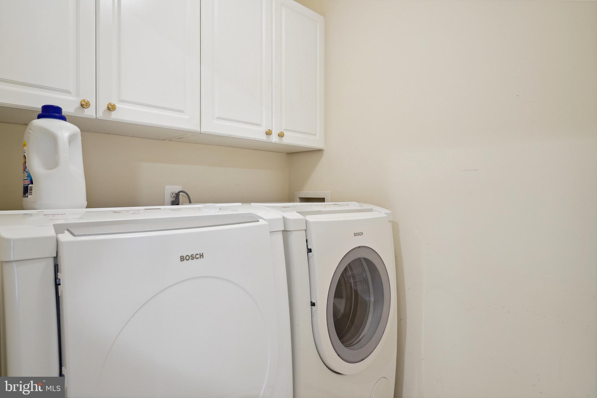 HILLCREST - Residential