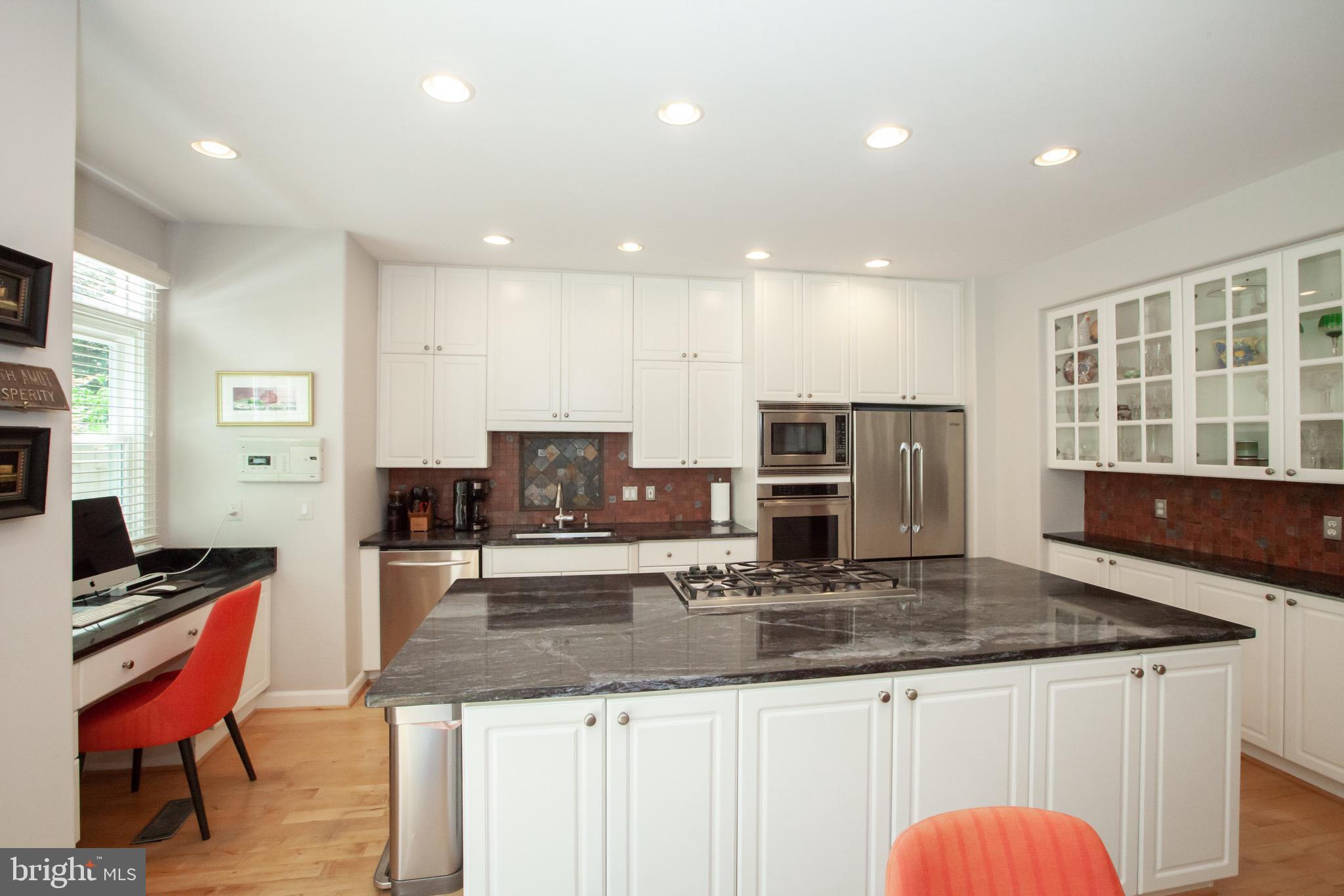 HILLCREST - Residential