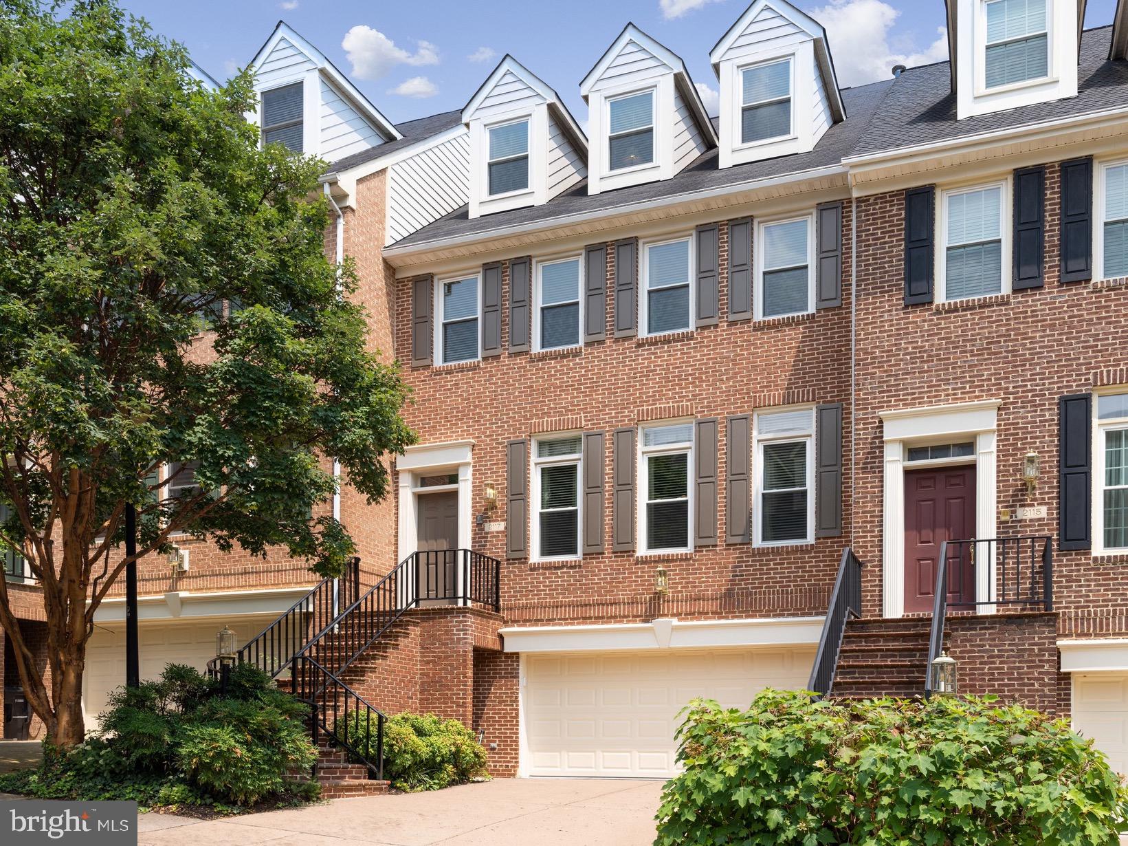 HILLCREST - Residential