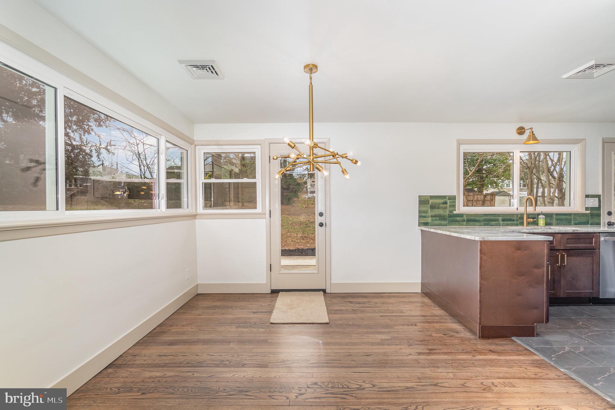 HUNTERS POINT - Residential