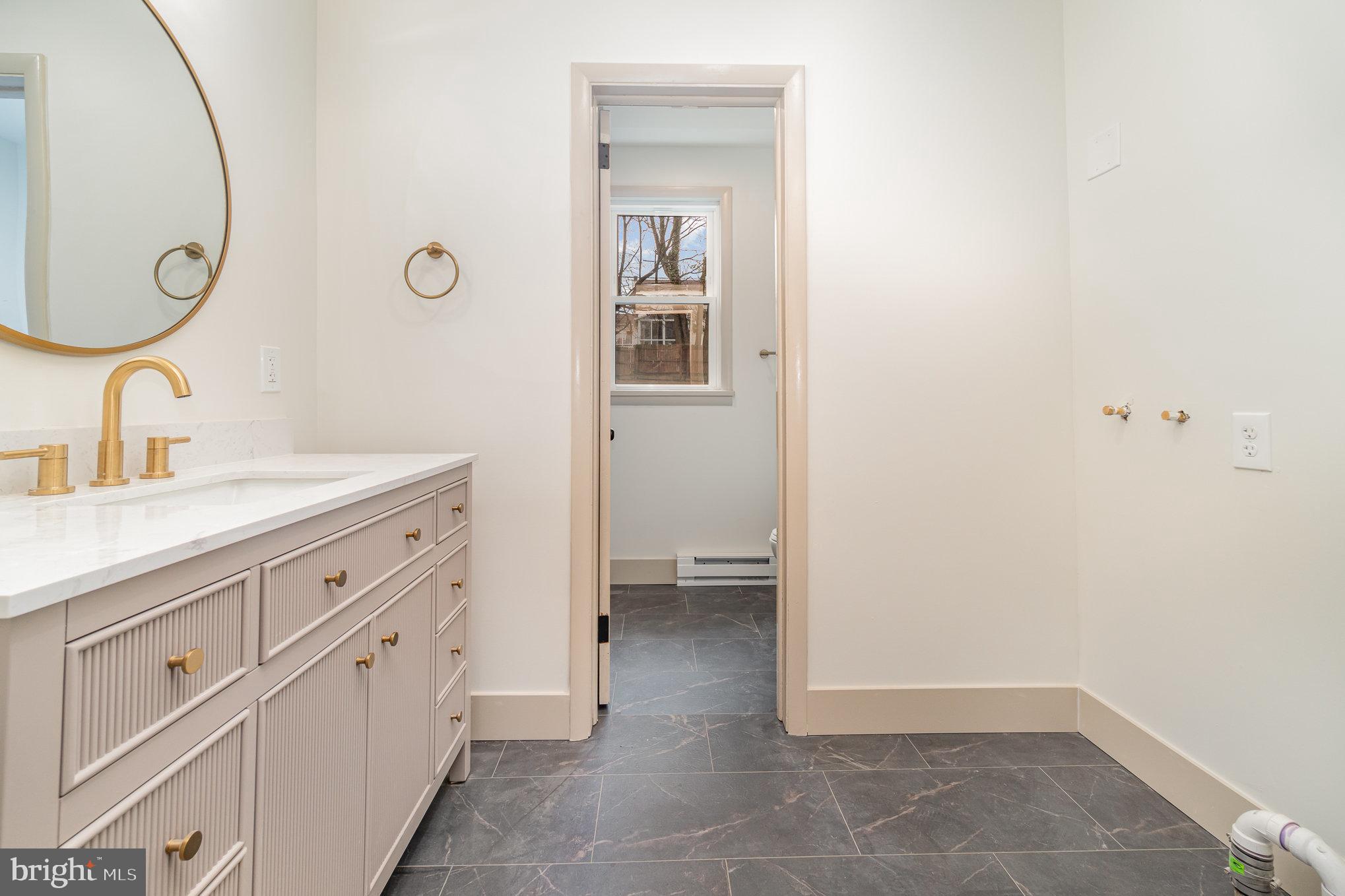 HUNTERS POINT - Residential