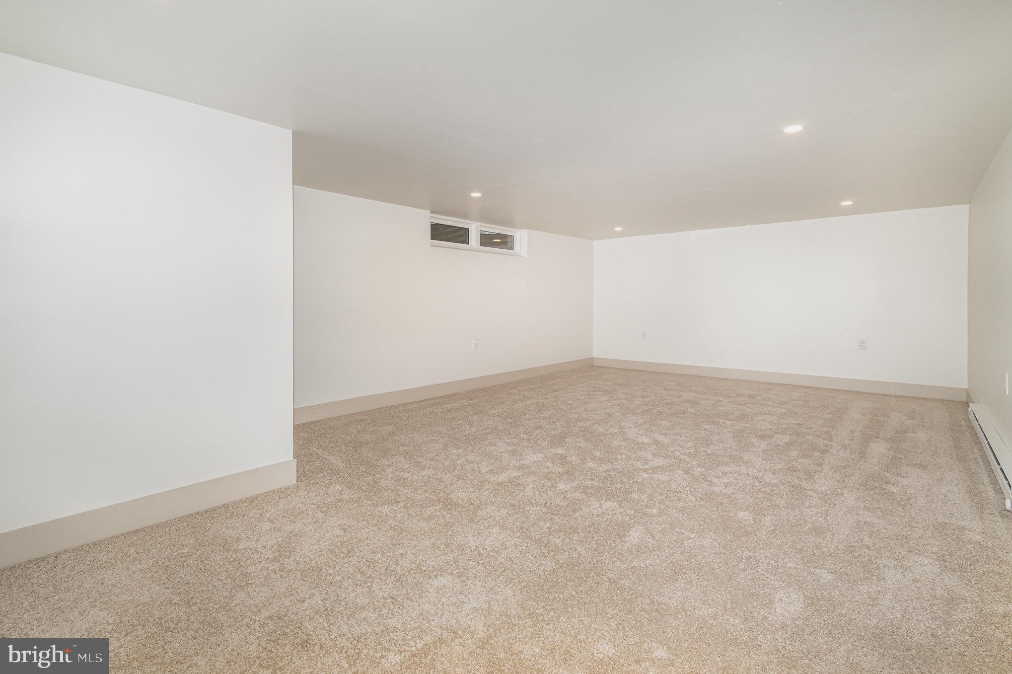 HUNTERS POINT - Residential