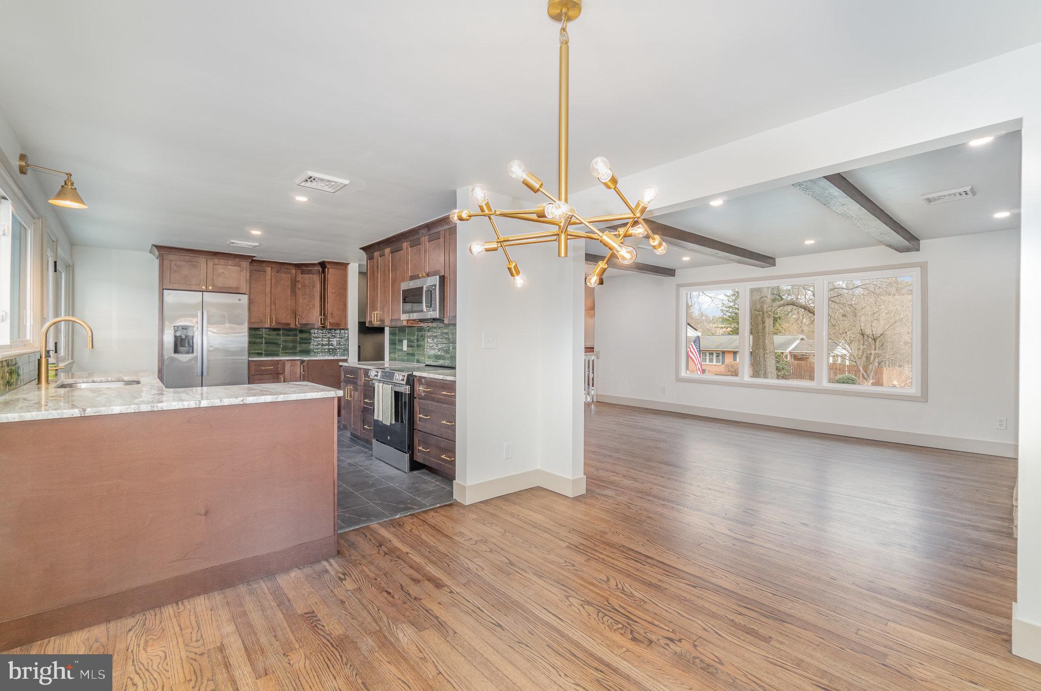 HUNTERS POINT - Residential