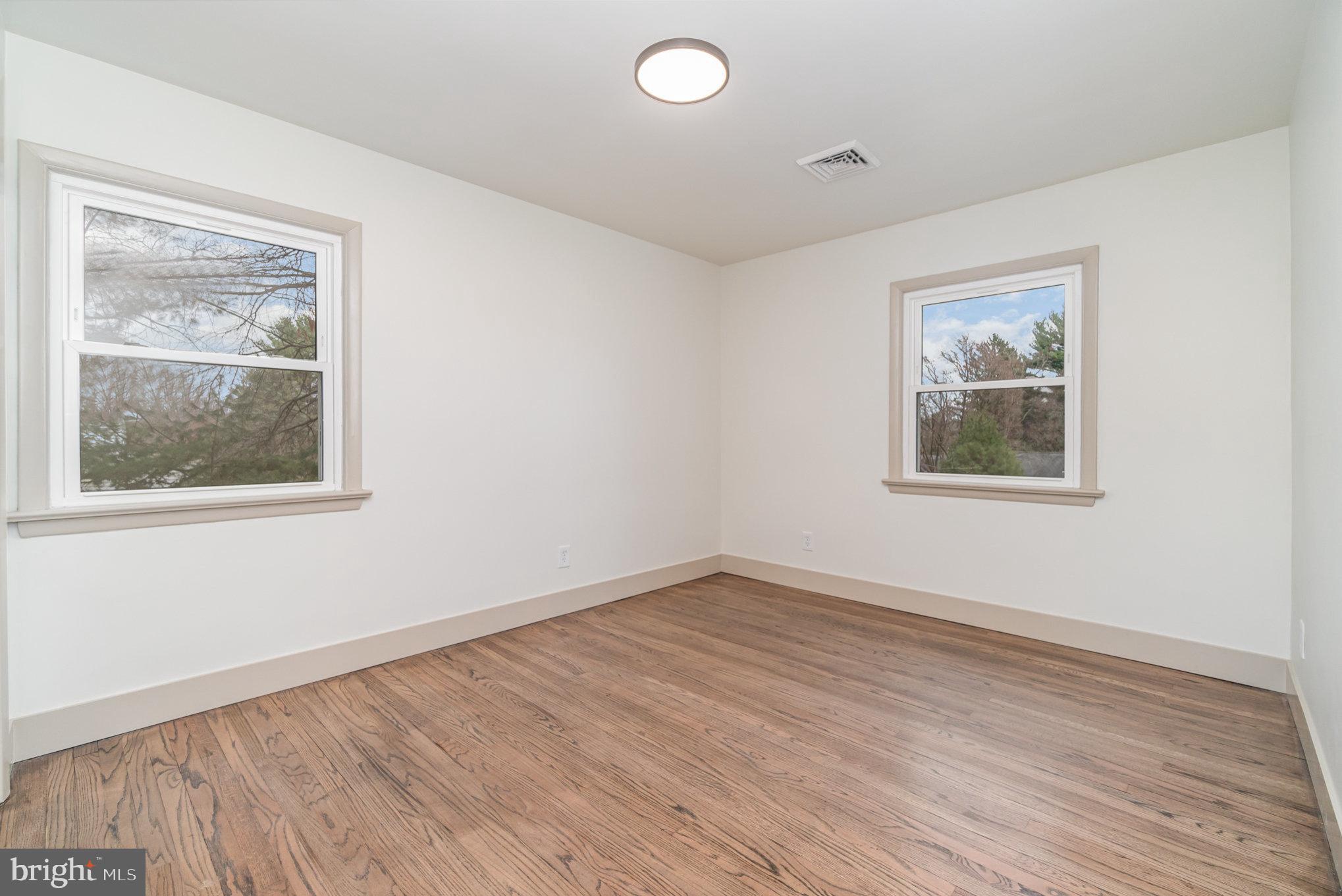 HUNTERS POINT - Residential