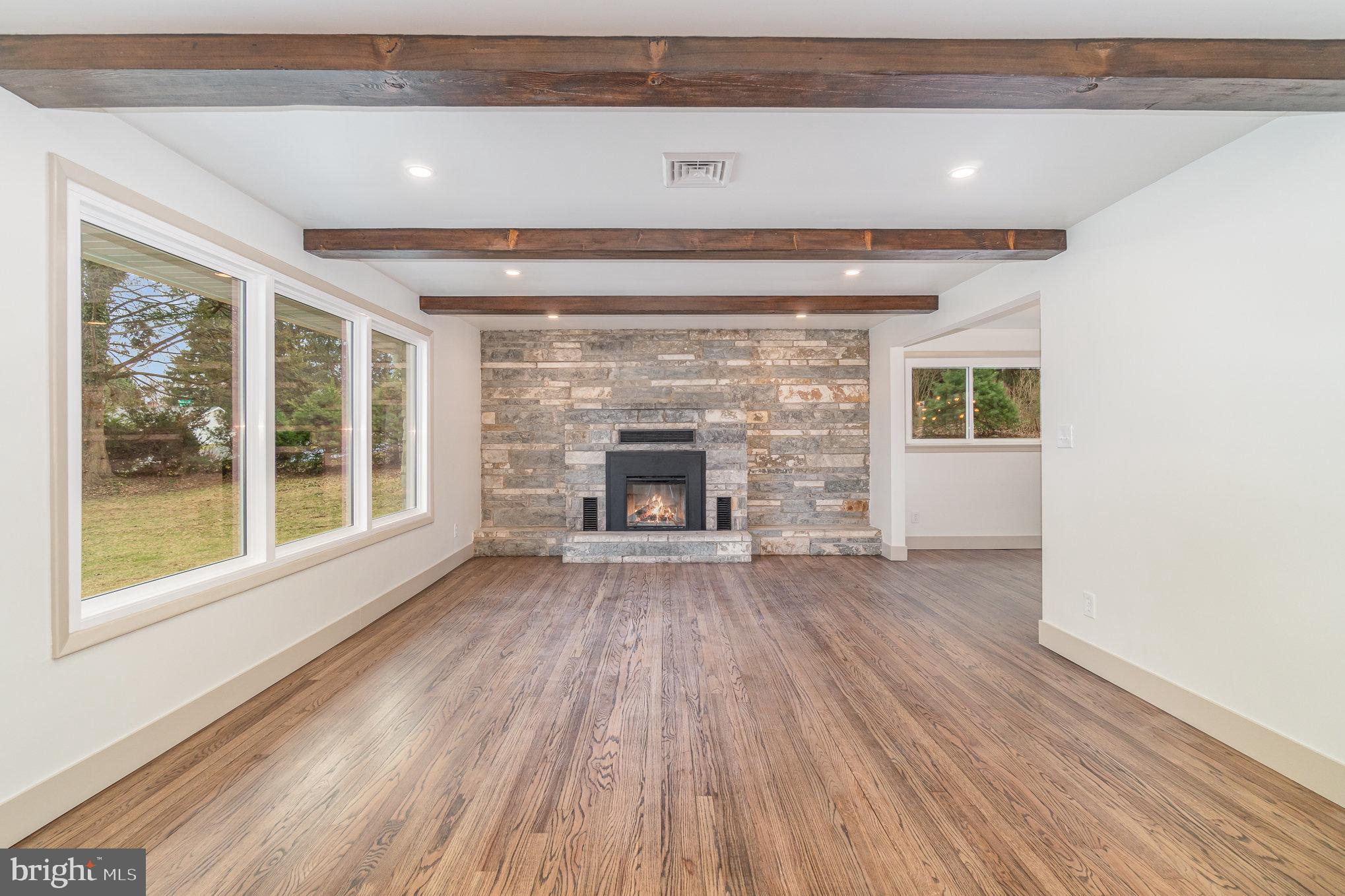 HUNTERS POINT - Residential