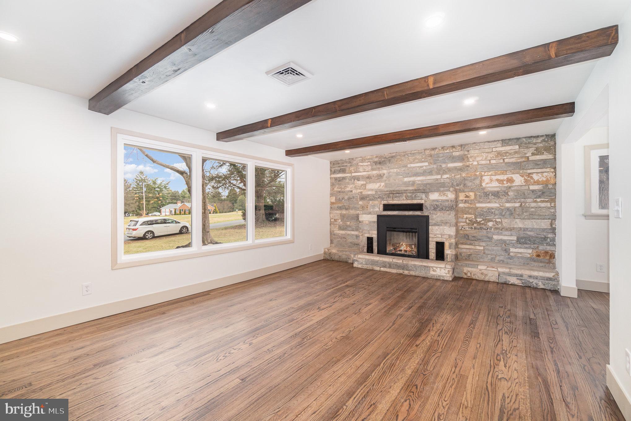 HUNTERS POINT - Residential