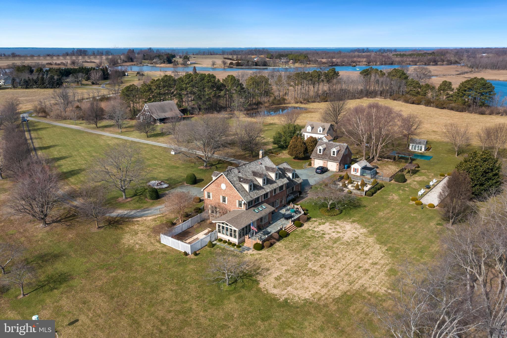 LITTLE NECK FARM - Residential