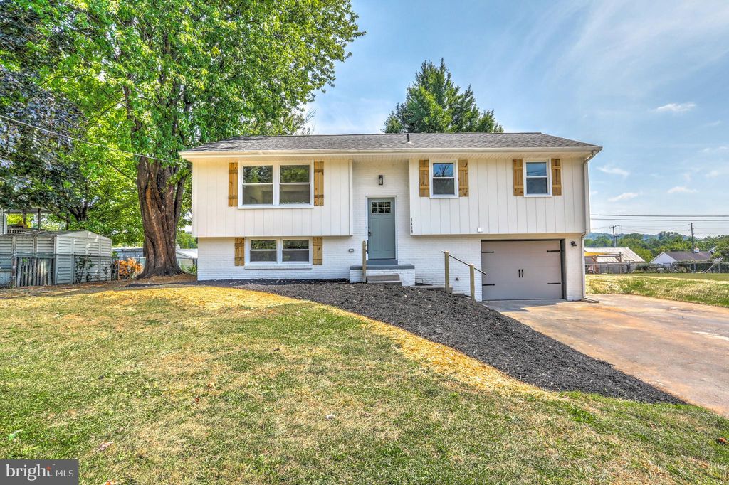 Photo of 1419 N READING RD, STEVENS, PA 17578 (MLS # PALA2040380)