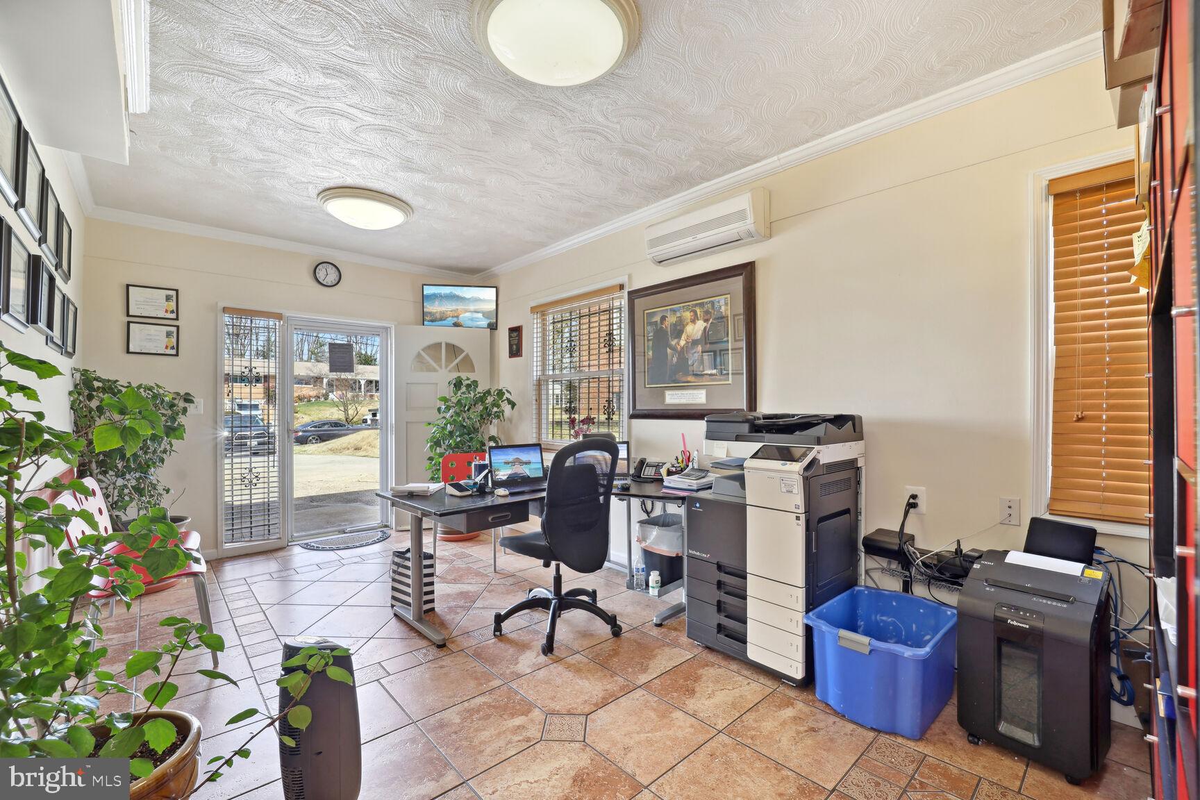 HILLANDALE FOREST - Residential