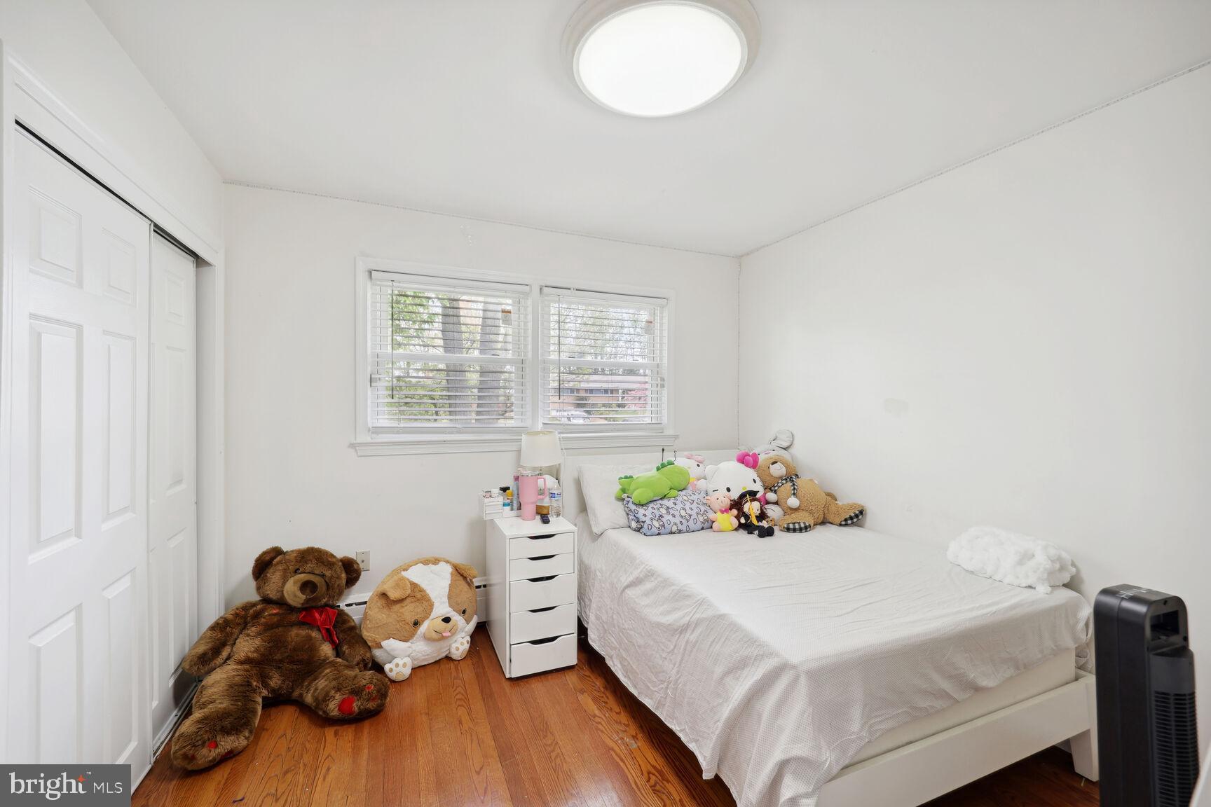 HILLANDALE FOREST - Residential