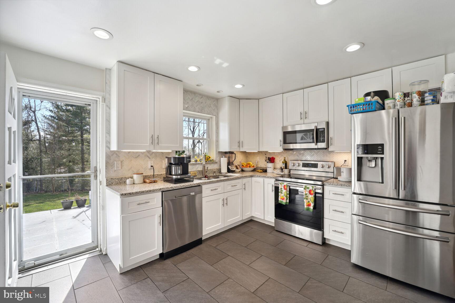 HILLANDALE FOREST - Residential