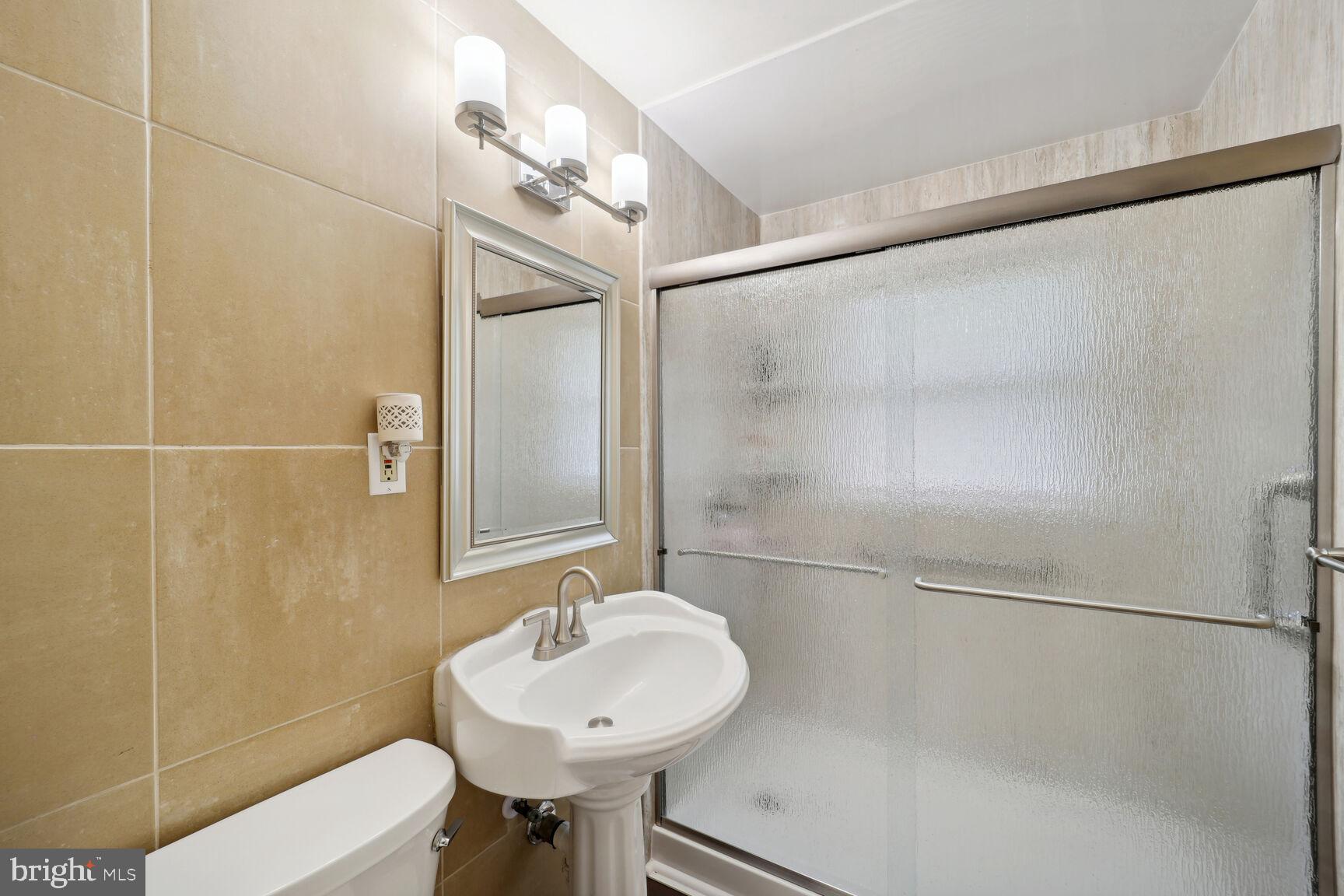 HILLANDALE FOREST - Residential