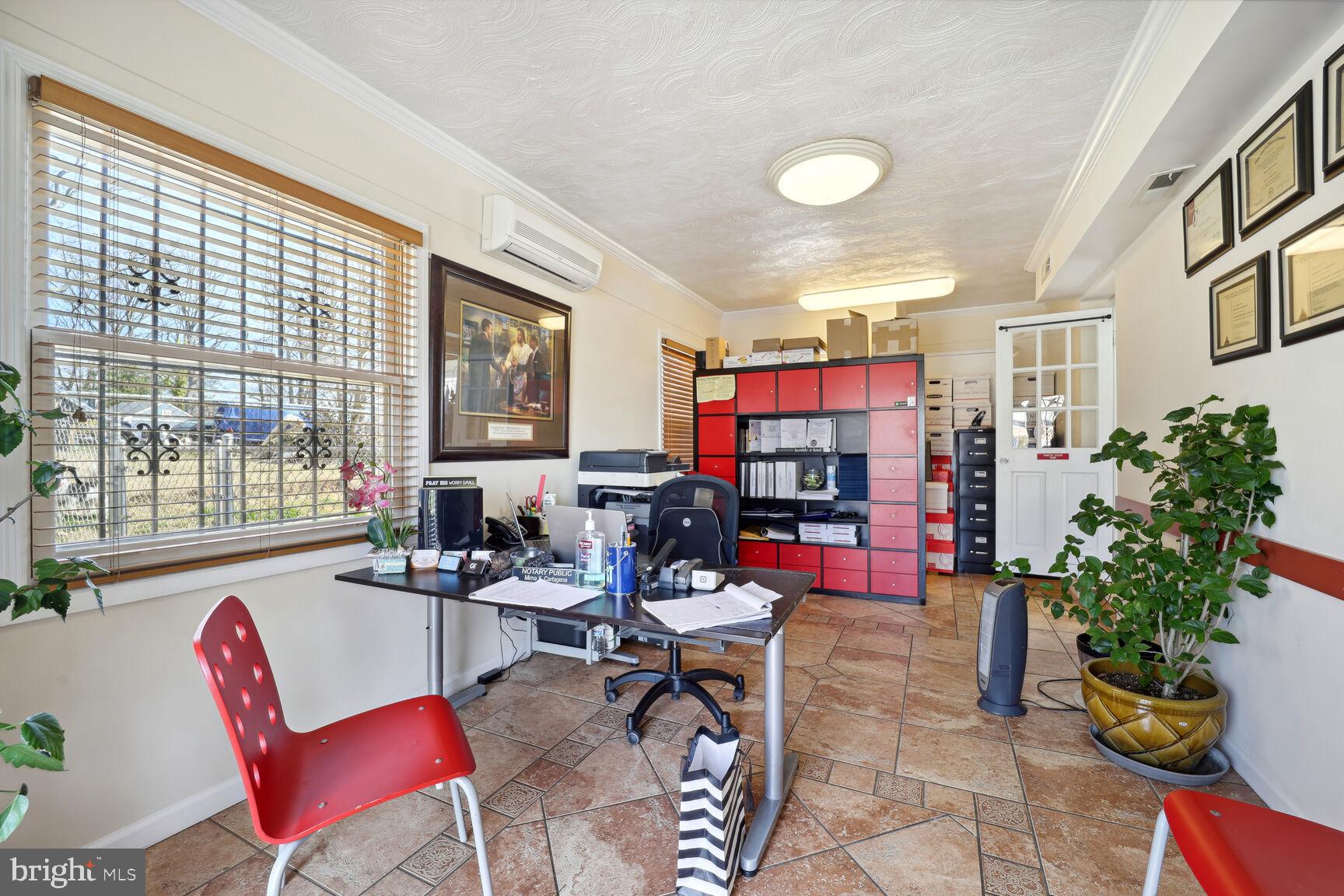 HILLANDALE FOREST - Residential