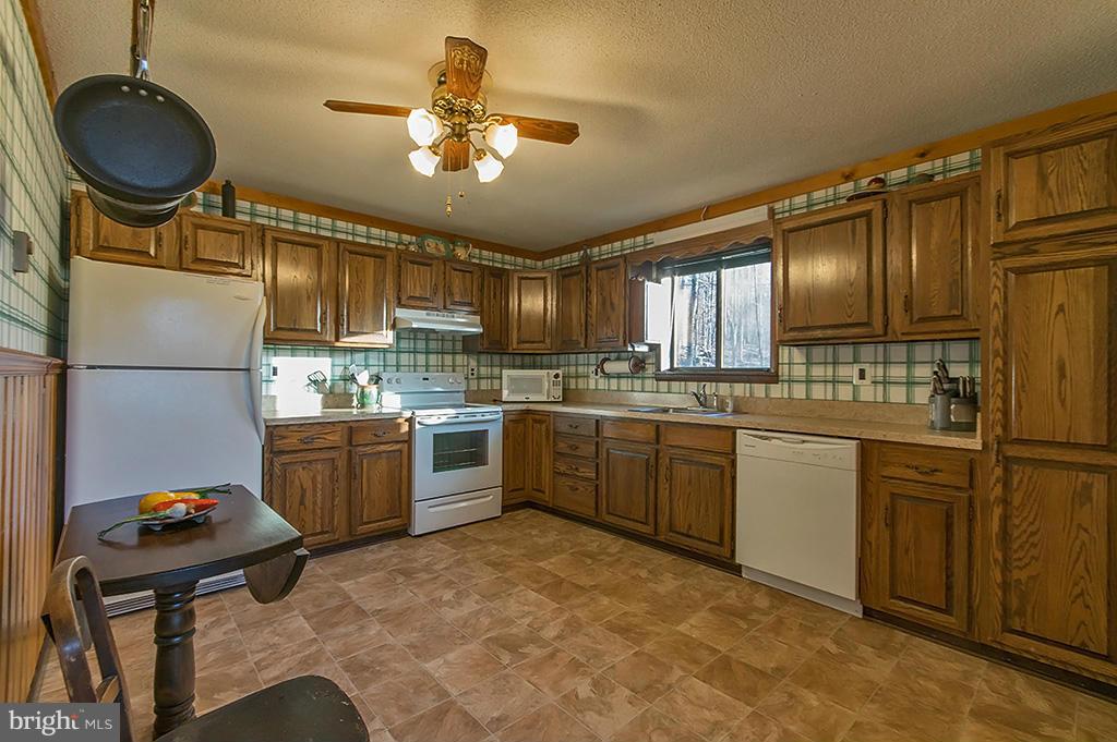 THUNDERBIRD HILLS - Residential