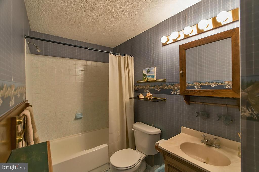 THUNDERBIRD HILLS - Residential