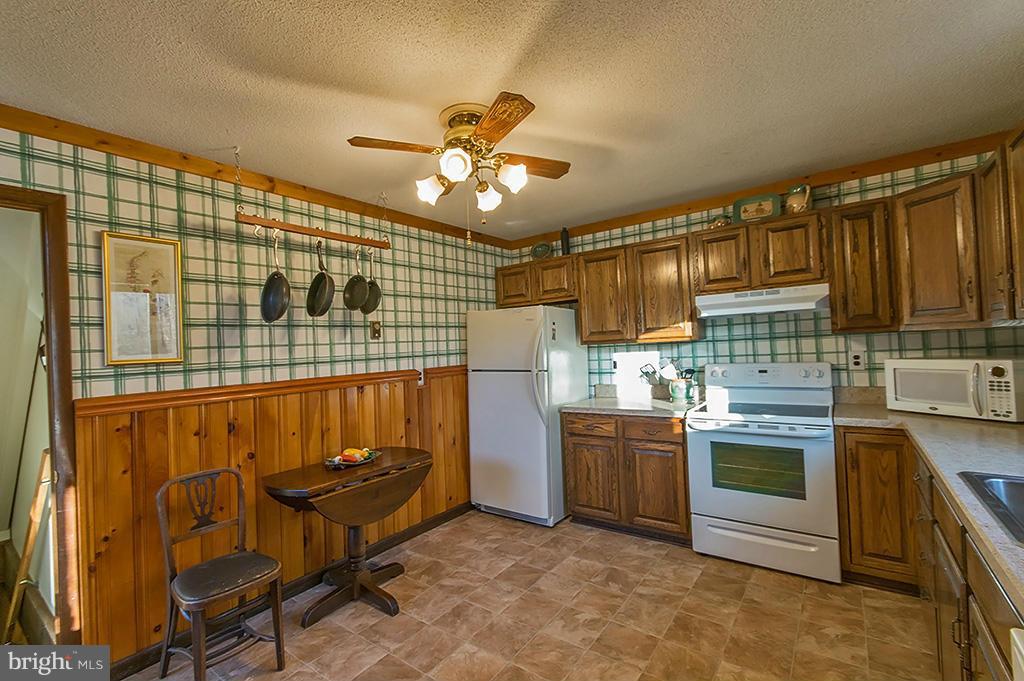 THUNDERBIRD HILLS - Residential