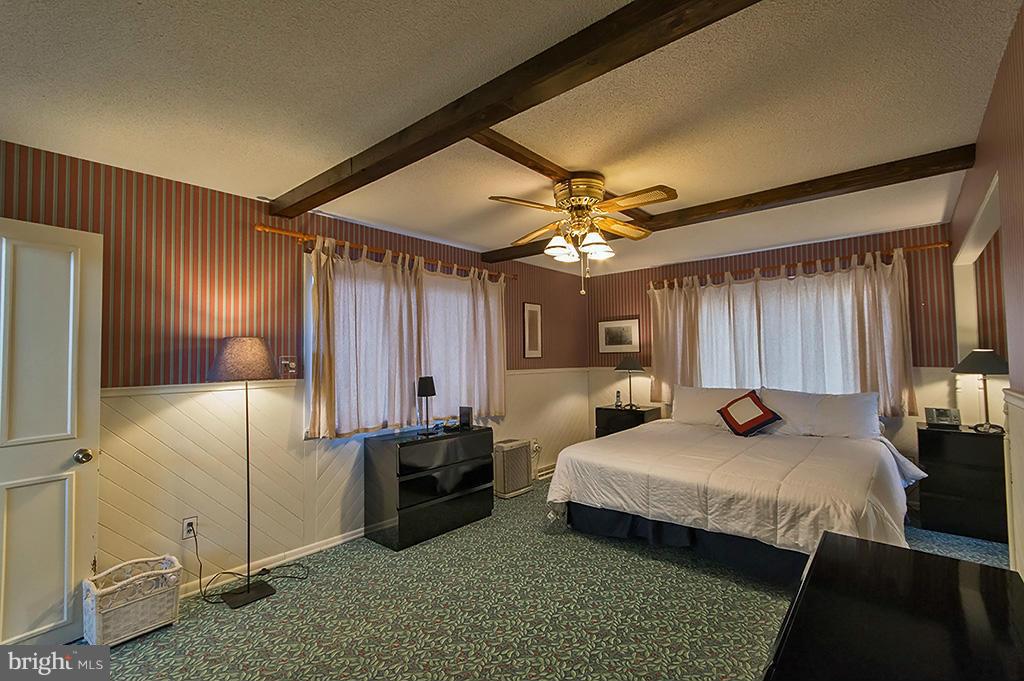 THUNDERBIRD HILLS - Residential