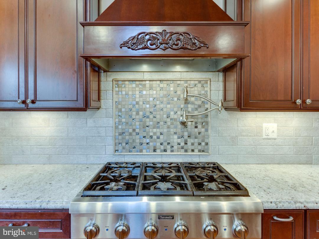 TIMBERLY SOUTH - Residential Lease